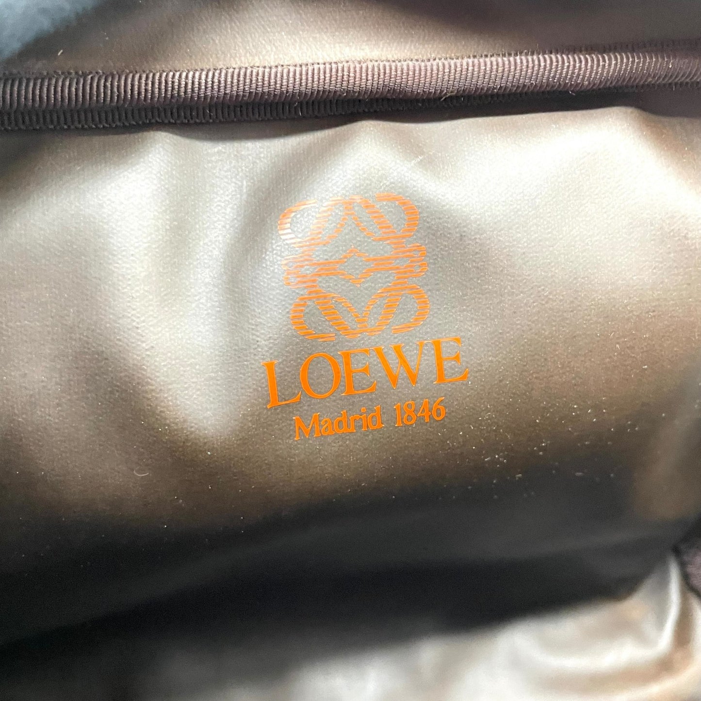 LOEWE ロエベ アナグラム レザー クラッチバッグ ベージュ ブラウン ゴールド金具 セカンドバッグ メンズ レディース ヴィンテージ K7