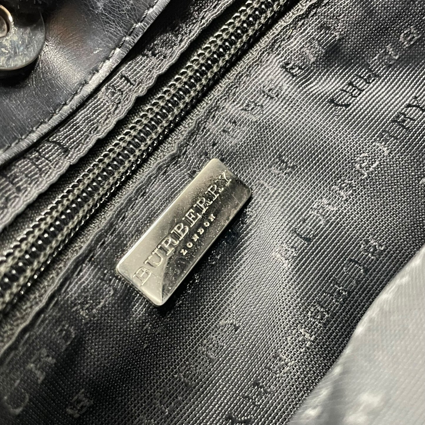 Burberry バーバリー ノバチェック PVC レザー ワンショルダーバッグ ベージュ シルバー金具 クラシック チェック柄 S83