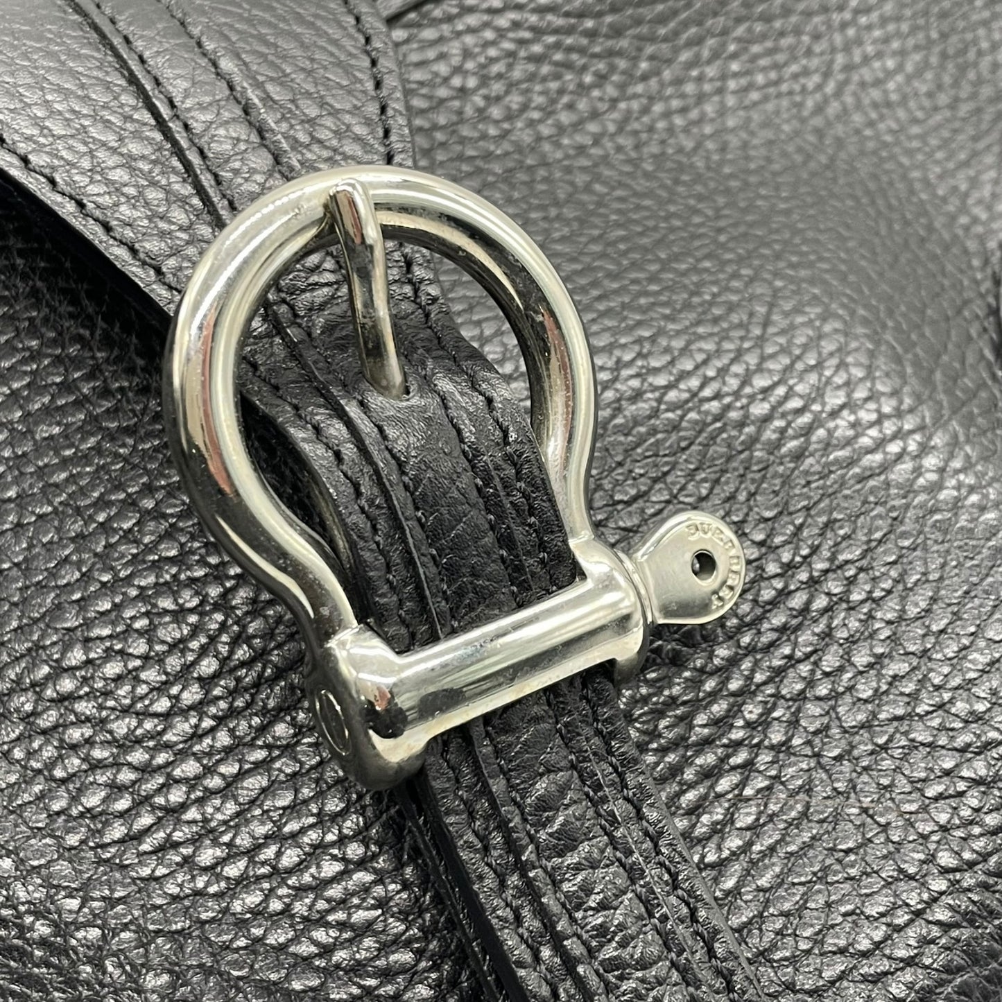 Burberry バーバリー レザー ワンショルダーバッグ Y2K 00s ベルトデザイン ブラック シルバー金具 ハーフムーン レディース S83