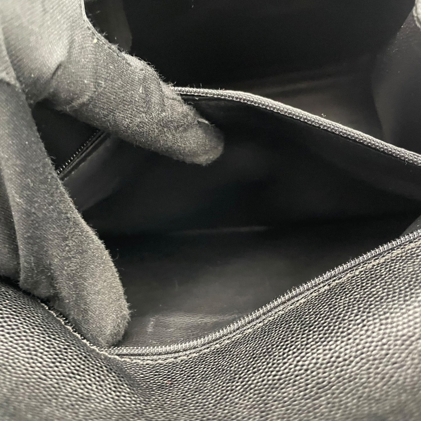 【美品】 ジバンシー GIVENCHY ハンドバッグ ショルダーバッグ 2WAY レザー 本革 ブラック 黒 ゴールド金具 4Gロゴ 型押し フラップ エレガント クラシック フォーマル 冠婚葬祭 お出かけ 鞄 レディース 定番 人気 C