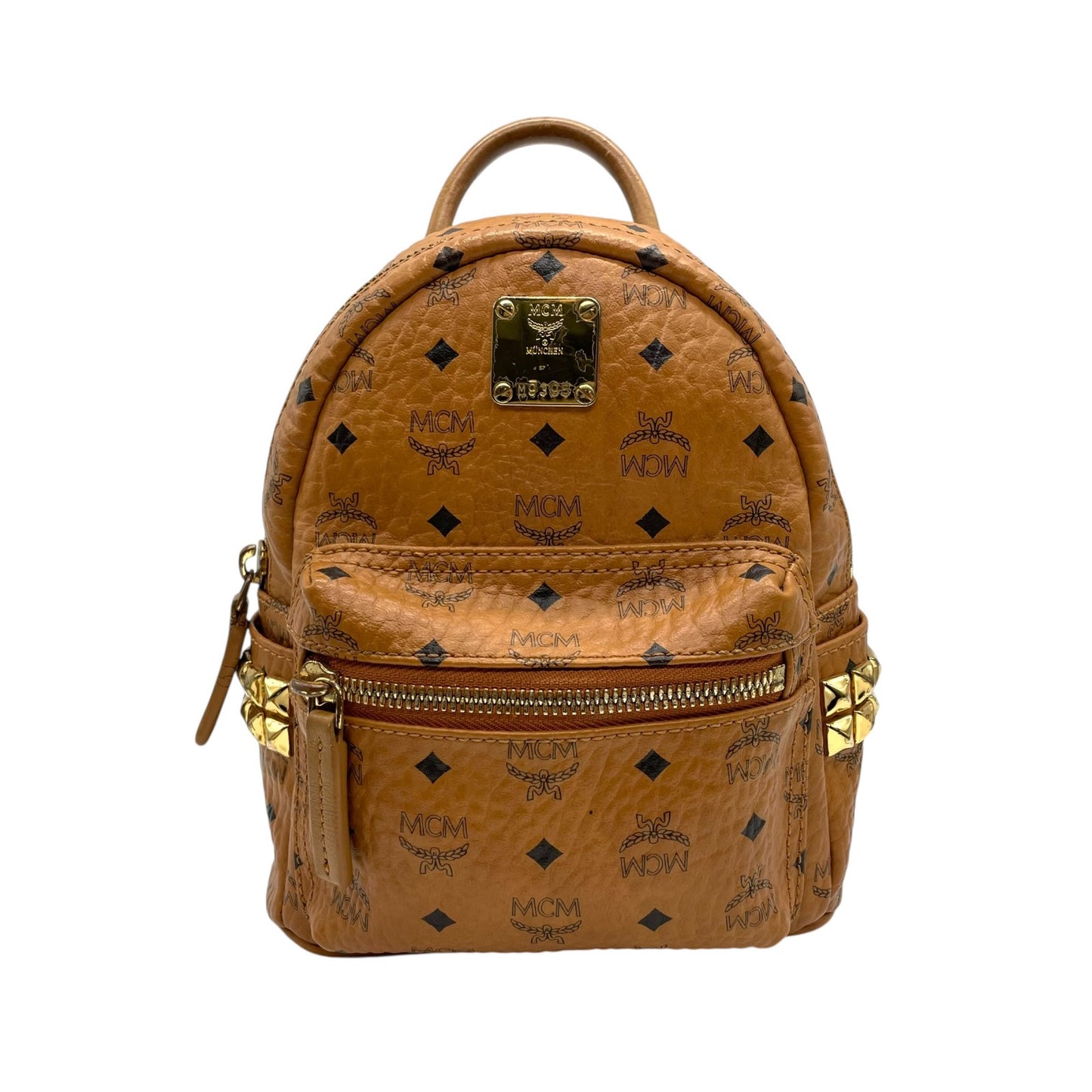 MCM エムシーエム ボディバッグ リュック デイパック ヴィセトス柄 レザー 本革 ブラウン 茶 ゴールド金具 スタッズ レディース カジュアル クラシック エレガント 斜め掛け可 クロスボディ 鞄 バッグ バック ブランド ロゴ 定番 人気 上品 C3