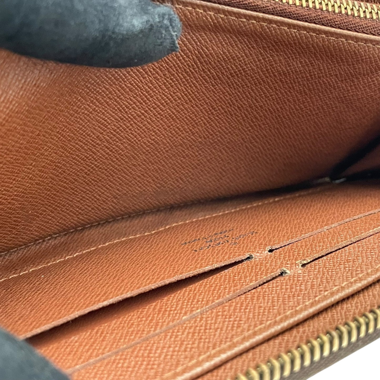 ルイ・ヴィトン LOUIS VUITTON モノグラム ジッピーウォレット 長財布 ラウンドファスナー PVC レザー ブラウン 茶 ゴールド金具 メンズ レディース ユニセックス 定番 人気 収納力抜群 エレガント 上品 普段使い W5