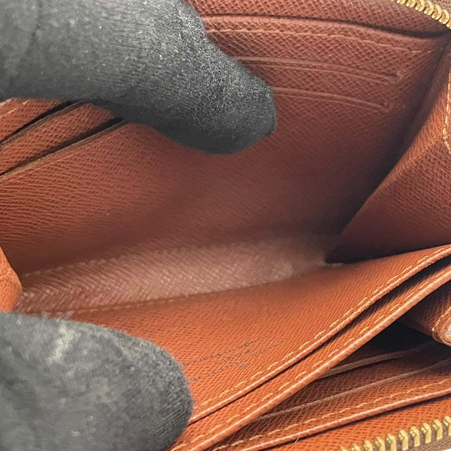 【良品】 ルイ・ヴィトン LOUIS VUITTON モノグラム ジッピーコインパース コインケース 小銭入れ 財布 ラウンドファスナー PVC レザー ブラウン 茶 ゴールド金具 メンズ レディース ユニセックス 定番 人気 コンパクト W5