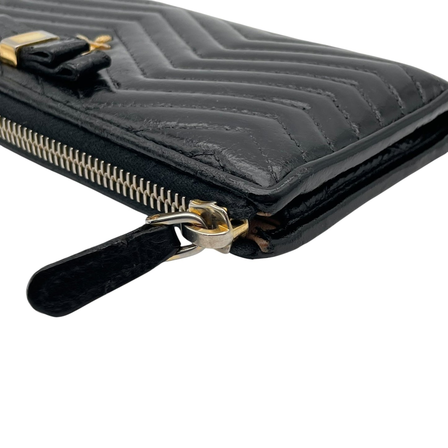 【良品】 プラダ PRADA 長財布 L字ファスナー キルティング V字ステッチ リボン メタルロゴ ナッパレザー 本革 ブラック 黒 ゴールド金具 レディース エレガント 上品 高級感 可愛い 普段使い 収納力 整理整頓 定番 人気 W5
