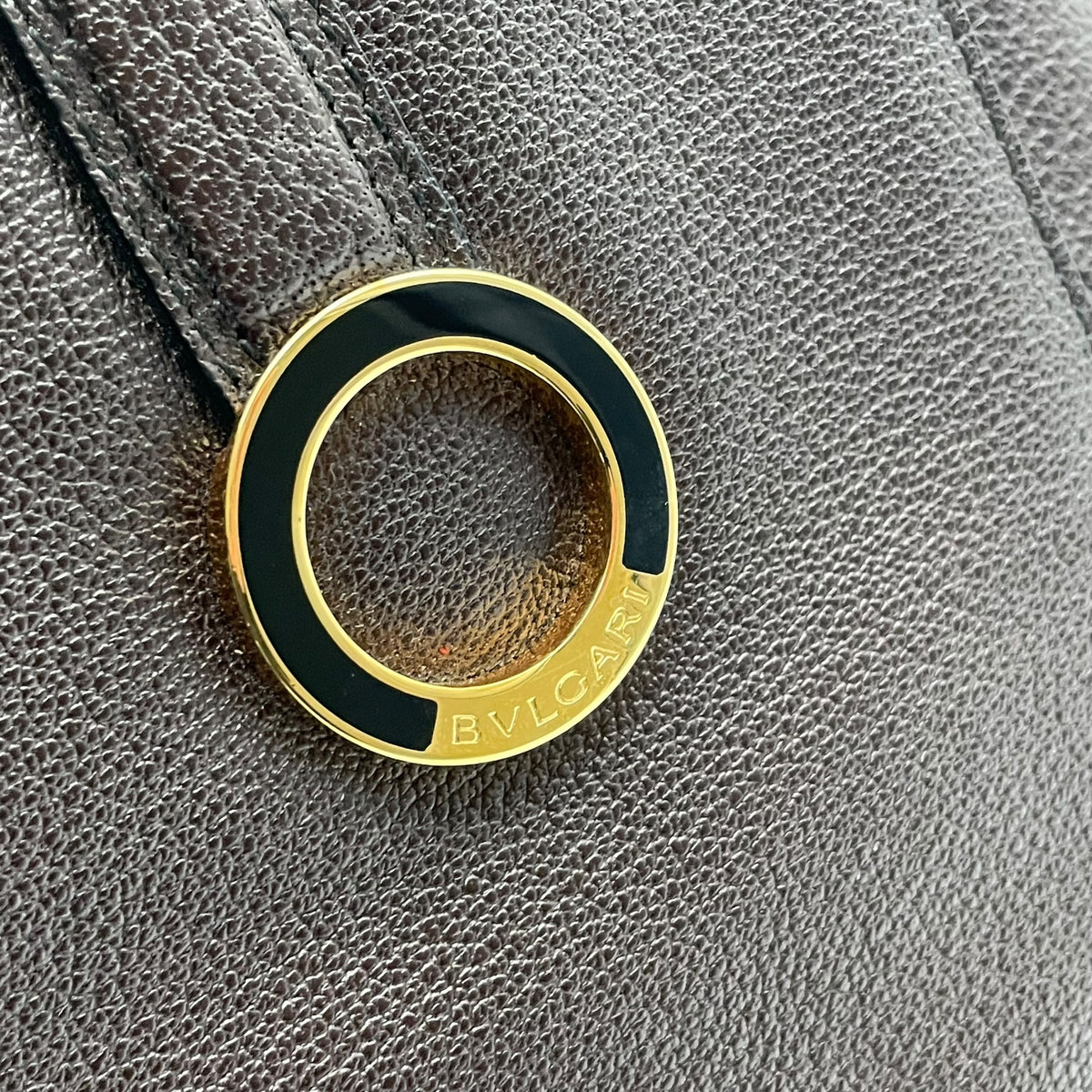 【美品】ブルガリ BVLGARI タマラ Tamara トートバッグ ハンドバッグ フラップバッグ ブルガリブルガリ サークル金具 グレインレザー 本革 ダークブラウン 茶 ゴールド金具 ヴィンテージ A4サイズ収納可能 E5