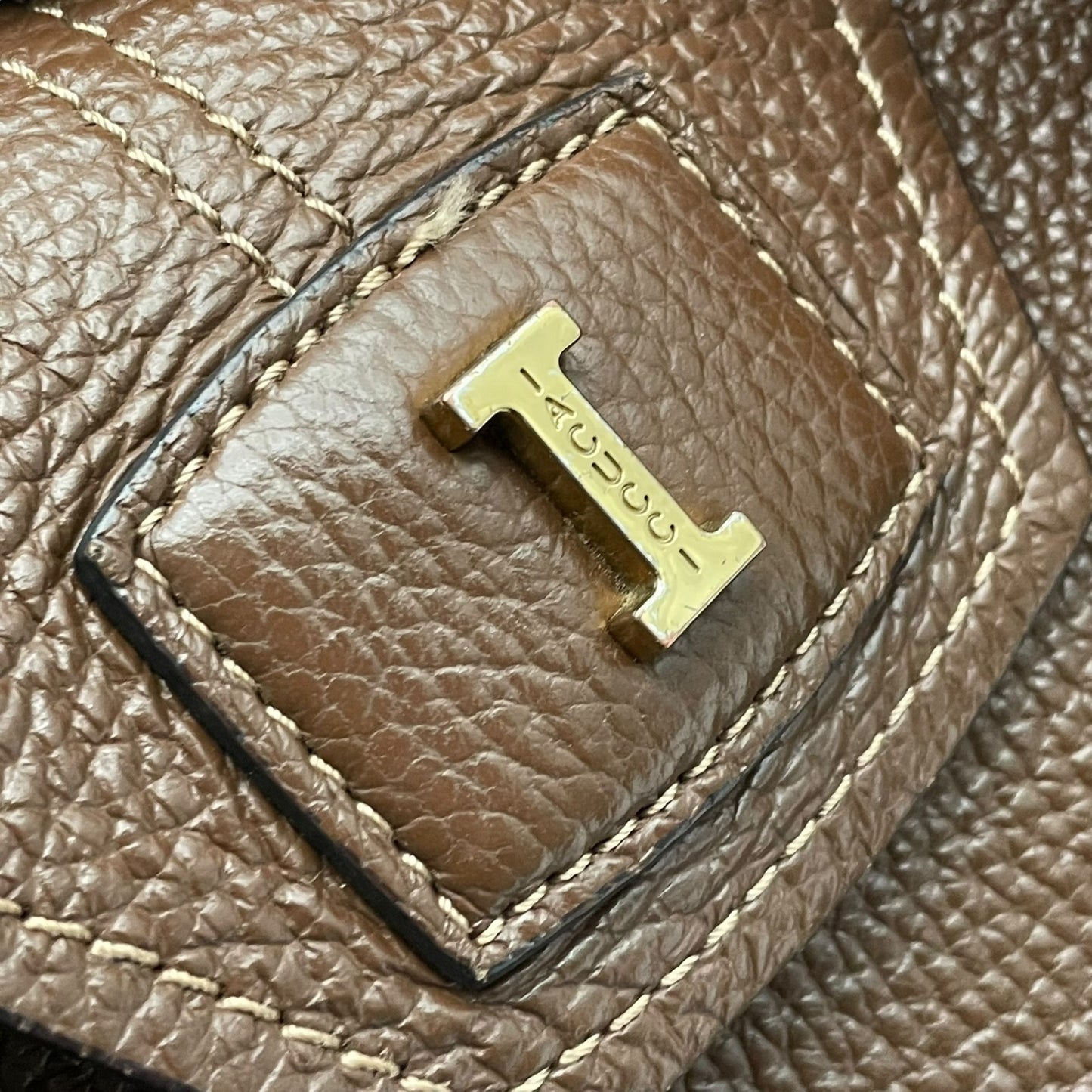 IACUCCI イアクッチ バッグ ハンドバッグ ショルダーバッグ 2WAY 手提げ 肩掛け 斜め掛け 本革 シボレザー ブラウン 茶系 ゴールド金具 エレガント クラシック スタイリッシュ カジュアル 上品 お出かけ デイリー レディース K1