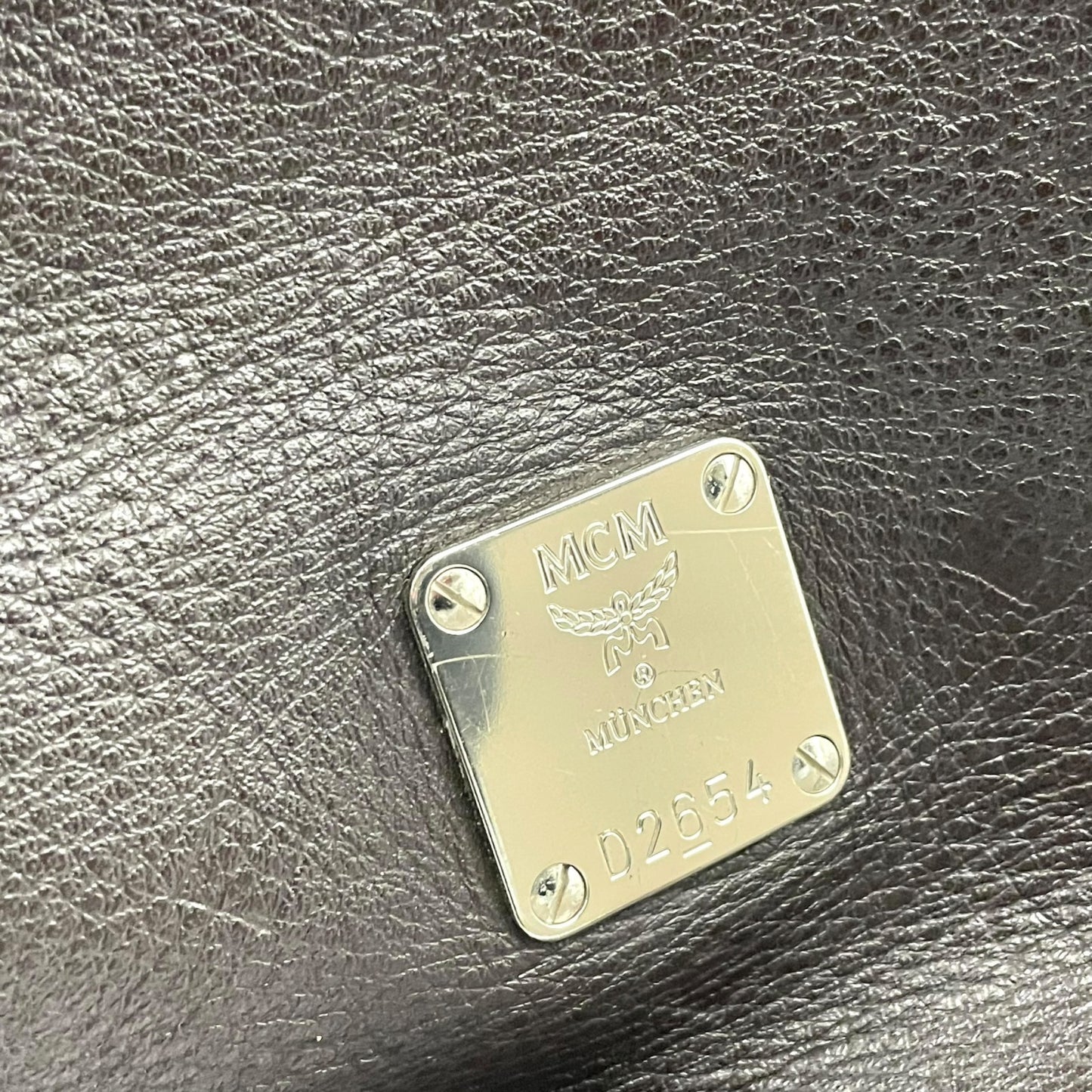 MCM エムシーエム ヴィセトス エンボス レザー 2WAY ビジネスバッグ トートバッグ ブリーフケース ブラウン メンズ レディース U13