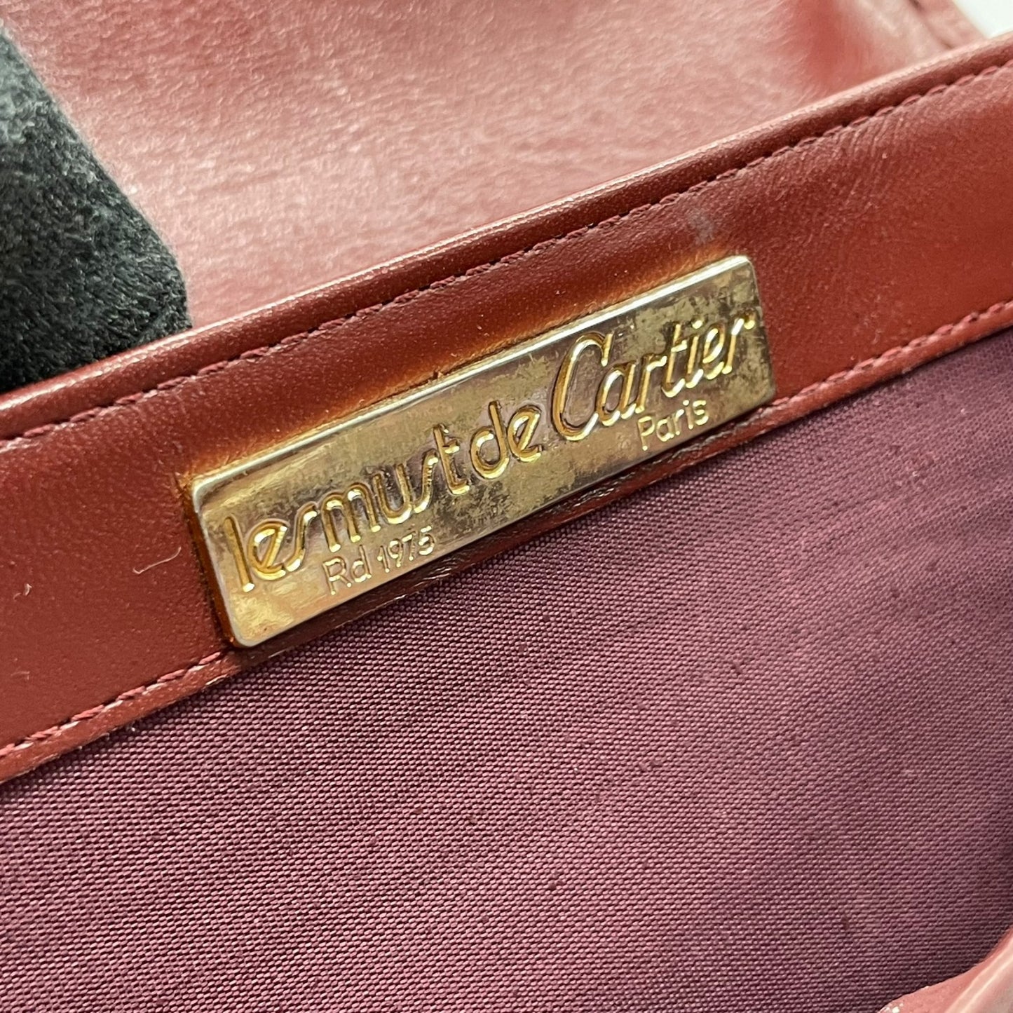 良品 Cartier カルティエ マストライン ショルダーバッグ レザー ボルドー 金具 斜め掛け可 クロスボディ フラップ ビンテージ クラシック エレガント レディース 鞄 バック オールド ロゴ レトロ 上品 高級 本革 D82