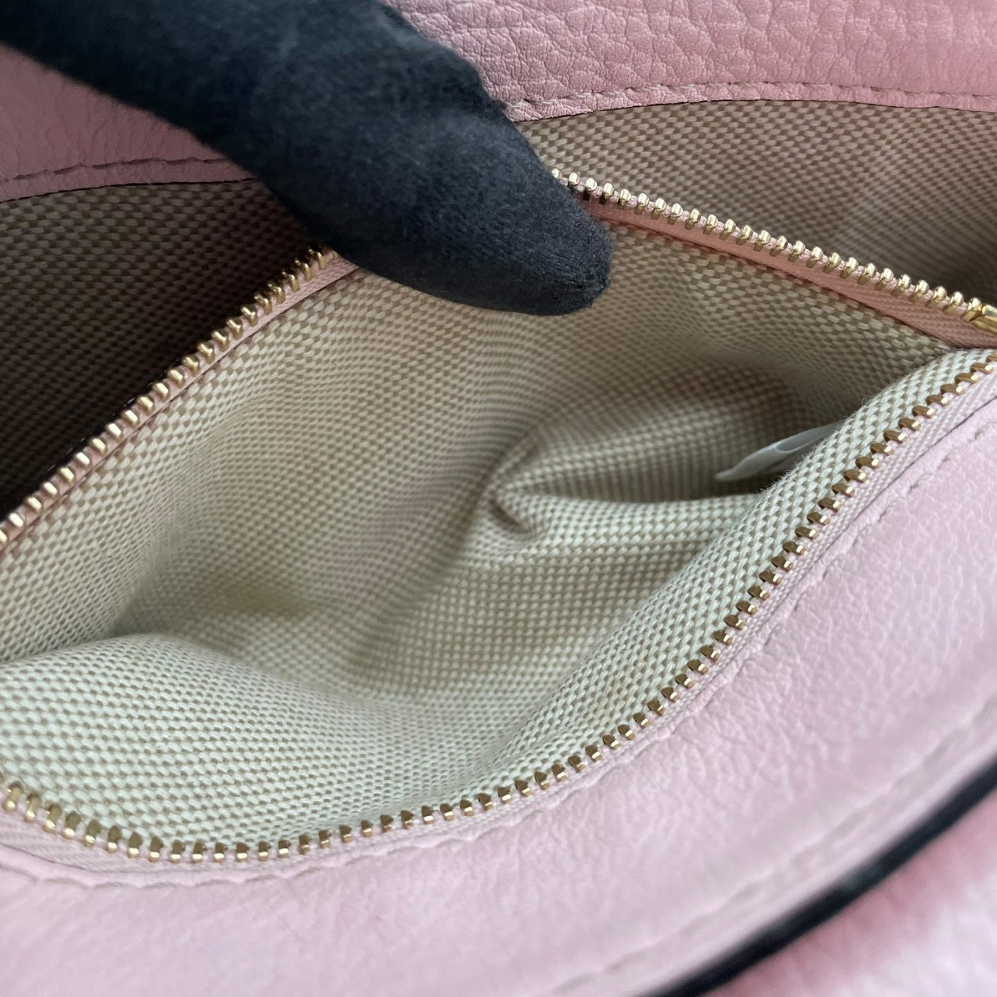 MCM エムシーエム チェーンショルダーバッグ レザー ピンク ゴールド金具 フラップ クロスボディ ポシェット レディース U7