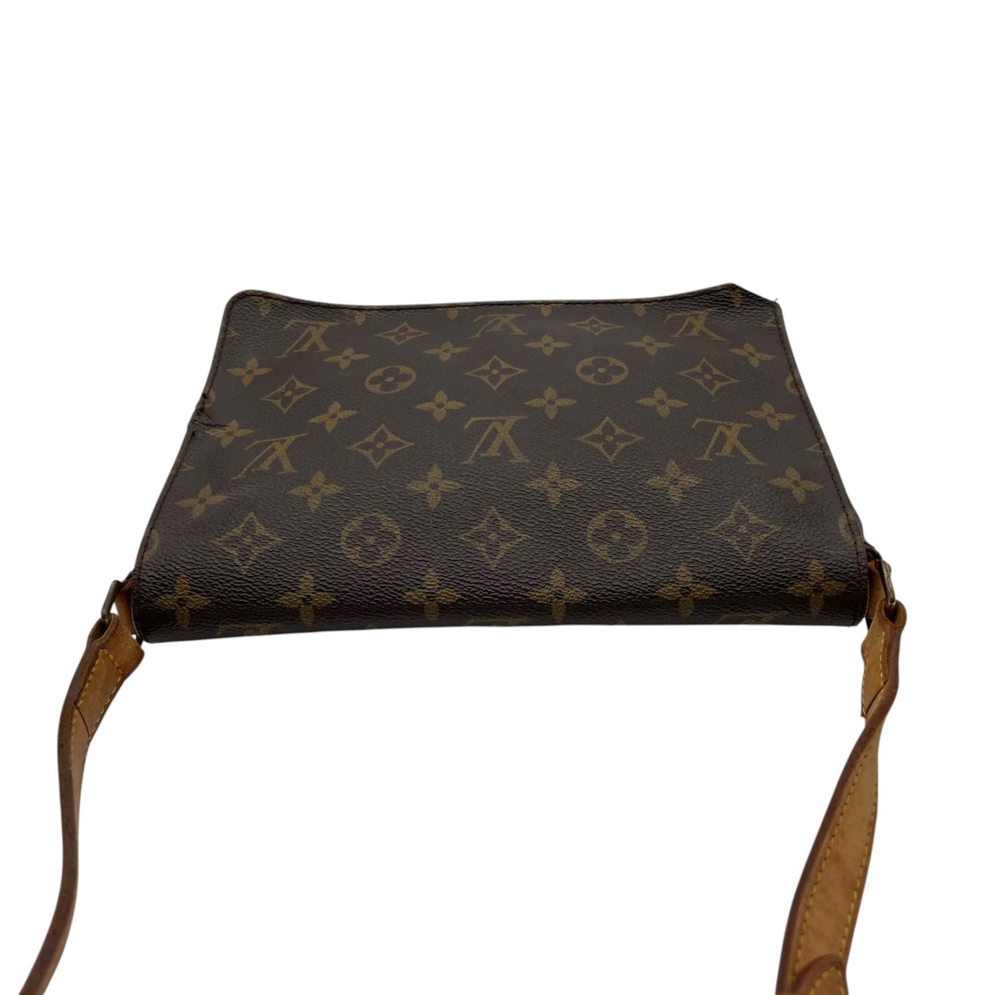 【良品】 ルイ・ヴィトン LOUIS VUITTON モノグラム ミュゼットタンゴ ショルダーバッグ クロスボディ 肩掛け PVC レザー ブラウン 茶 ゴールド金具 フラップ マグネット開閉 レディース エレガント カジュアル 定番 人気 お出かけ C7