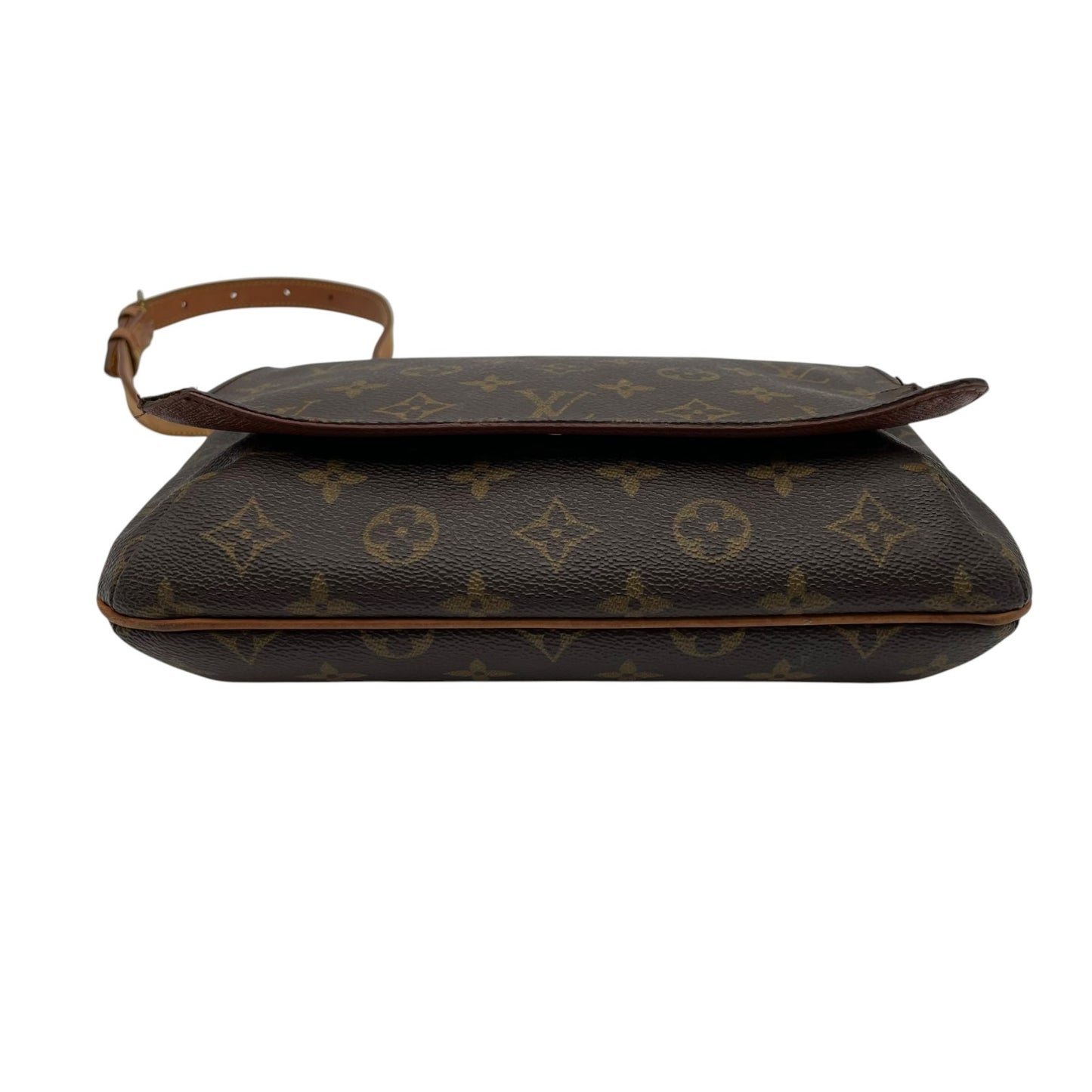 【良品】 ルイ・ヴィトン LOUIS VUITTON モノグラム ミュゼットタンゴ ショルダーバッグ クロスボディ 肩掛け PVC レザー ブラウン 茶 ゴールド金具 フラップ マグネット開閉 レディース エレガント カジュアル 定番 人気 お出かけ C7