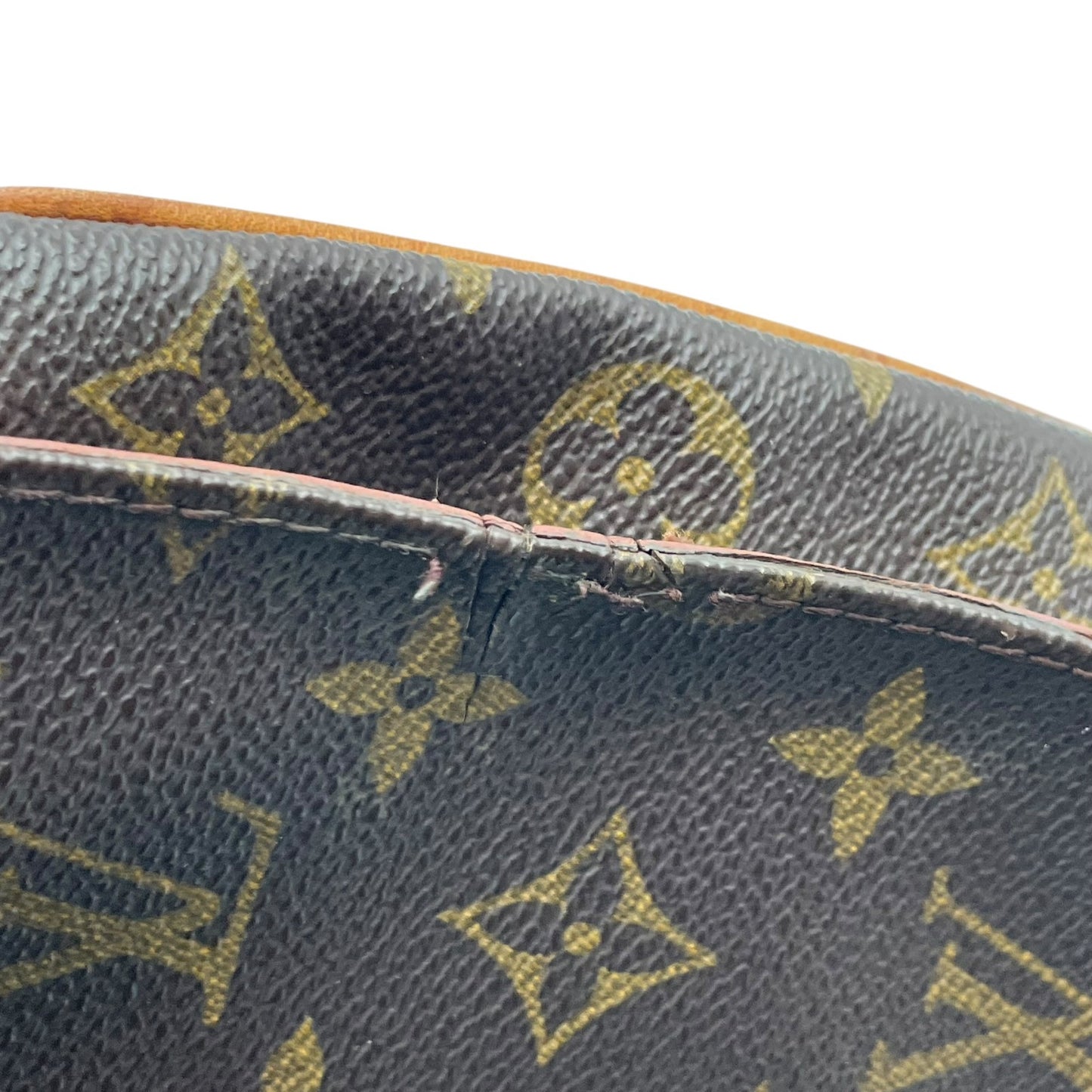 【良品】 ルイ・ヴィトン LOUIS VUITTON モノグラム ミュゼットタンゴ ショルダーバッグ クロスボディ 肩掛け PVC レザー ブラウン 茶 ゴールド金具 フラップ マグネット開閉 レディース エレガント カジュアル 定番 人気 お出かけ C7