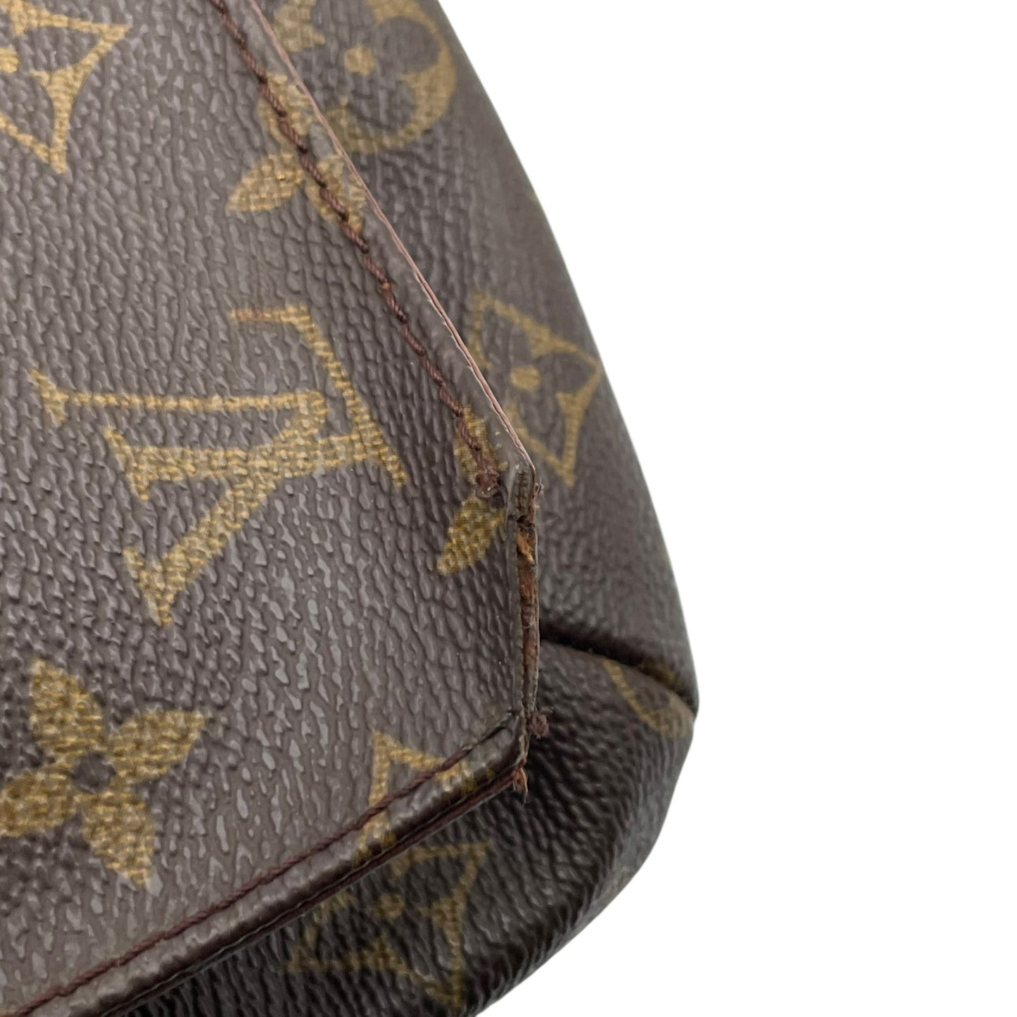 【良品】 ルイ・ヴィトン LOUIS VUITTON モノグラム ミュゼットタンゴ ショルダーバッグ クロスボディ 肩掛け PVC レザー ブラウン 茶 ゴールド金具 フラップ マグネット開閉 レディース エレガント カジュアル 定番 人気 お出かけ C7