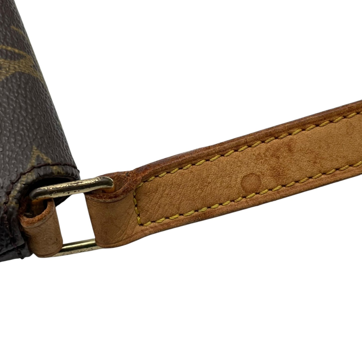 【良品】 ルイ・ヴィトン LOUIS VUITTON モノグラム ミュゼットタンゴ ショルダーバッグ クロスボディ 肩掛け PVC レザー ブラウン 茶 ゴールド金具 フラップ マグネット開閉 レディース エレガント カジュアル 定番 人気 お出かけ C7