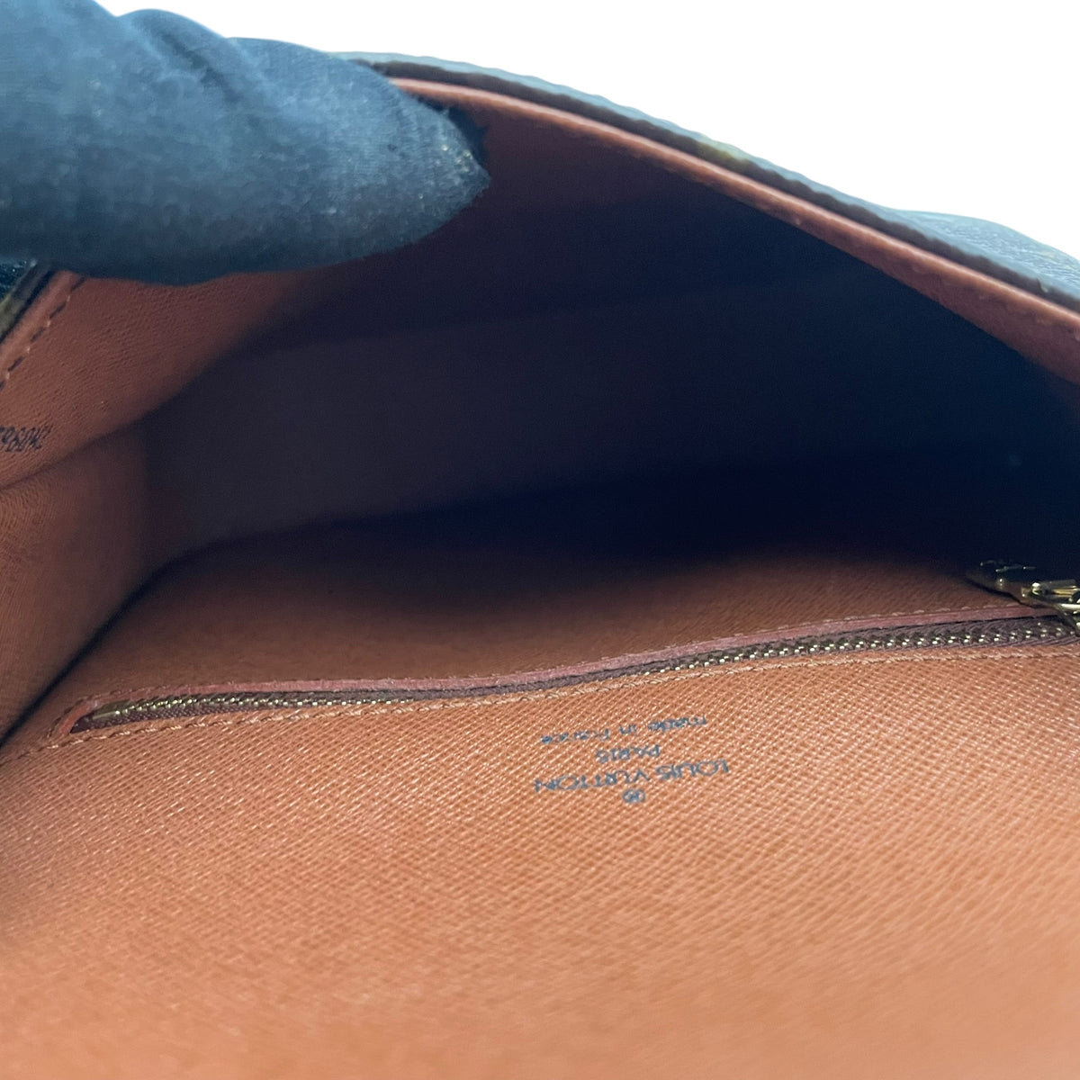 ルイヴィトン LOUIS VUITTON サンクルー PM モノグラム ショルダーバッグ 斜め掛け ポシェット フラップ PVC レザー 本革 ブラウン 茶 ゴールド金具 ヴィンテージ ビンテージ クラシカル エレガント レディース K5