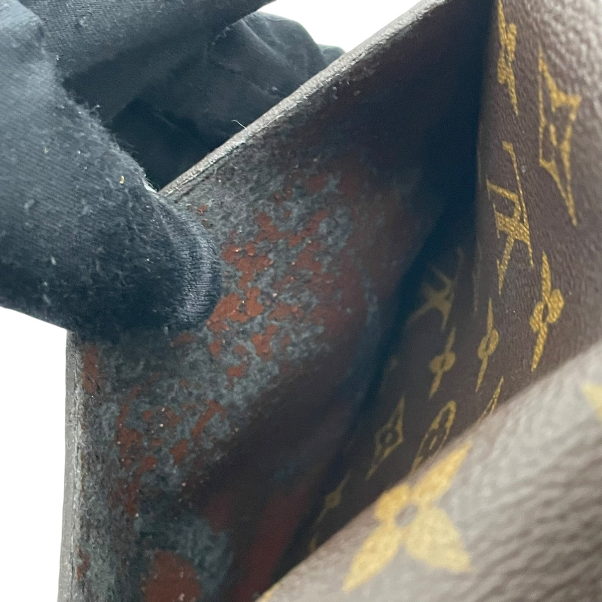 ルイヴィトン LOUIS VUITTON サンクルー PM モノグラム ショルダーバッグ 斜め掛け ポシェット フラップ PVC レザー 本革 ブラウン 茶 ゴールド金具 ヴィンテージ ビンテージ クラシカル エレガント レディース K5