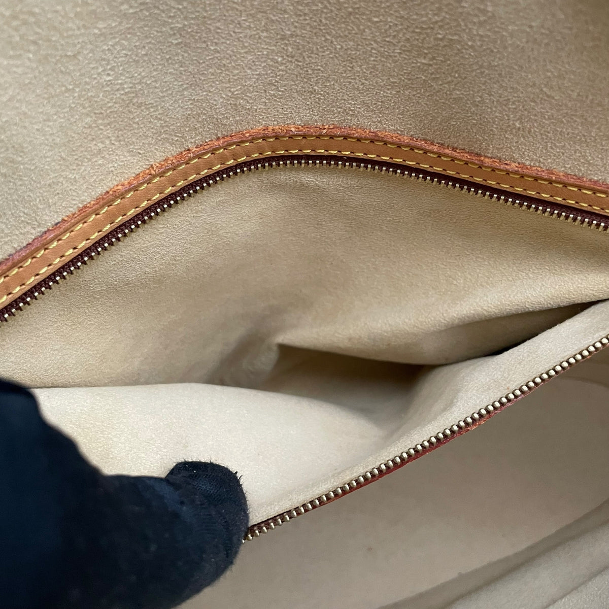 ルイヴィトン LOUIS VUITTON バビロン モノグラム トートバッグ ショルダーバッグ 肩掛け A4サイズ収納可能 通勤 通学 PVC レザー 本革 ブラウン 茶 ゴールド金具 M51102 ヴィンテージ ビンテージ クラシカル エレガント E16