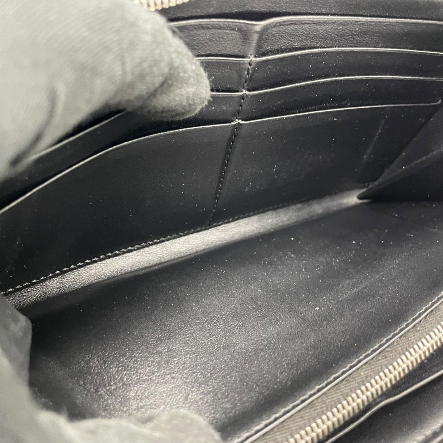 celine セリーヌ 長財布 レザー 本革 黒 ブラック シルバー金具 エレガント クラシック 高級感 上品 カジュアル 普段使い お出かけ デイリーユース レディース ビンテージ レトロ シンプル おしゃれ 大人女子 贈り物 プレゼント W4
