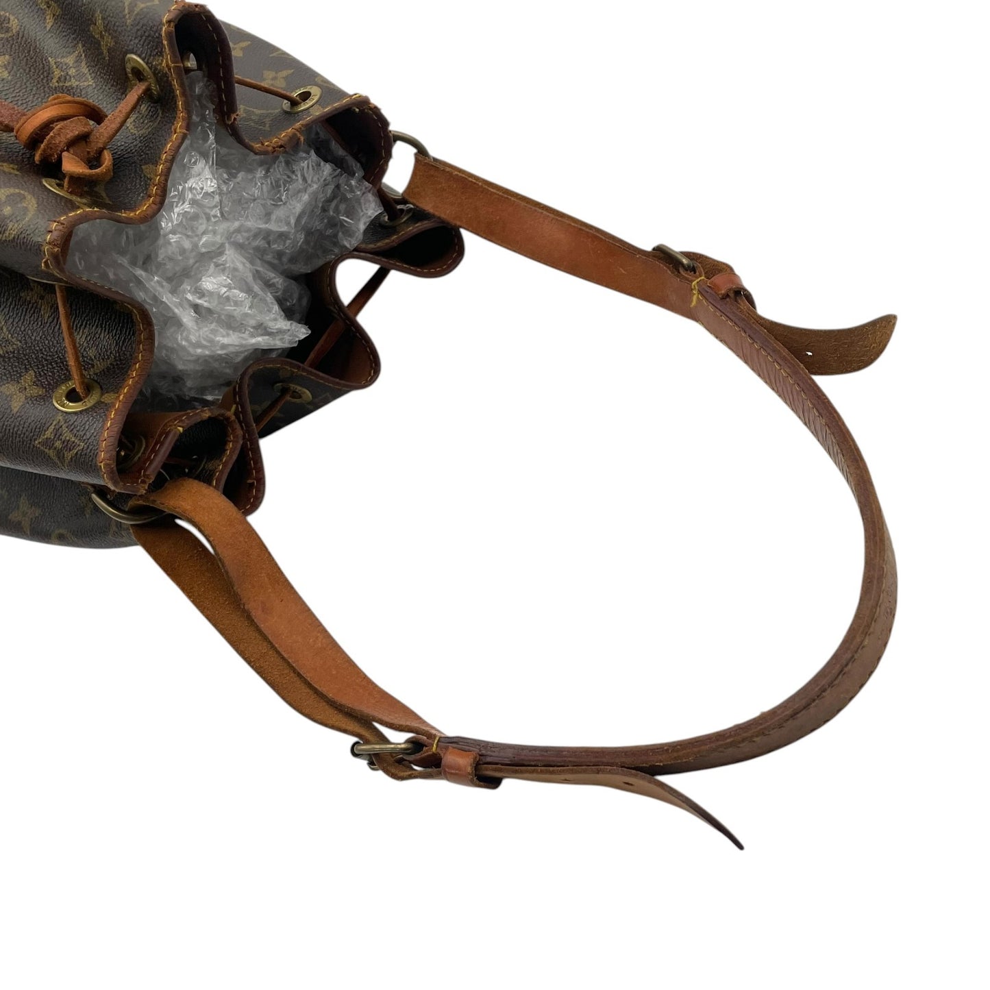 Louis Vuitton ルイヴィトン バッグ モノグラム ノエ 巾着型 ワンショルダーバッグ 巾着バッグ 本革 ヌメ革 ブラウン 茶系 金具ゴールド ヴィンテージ クラシック エレガント 普段使い レディース D5