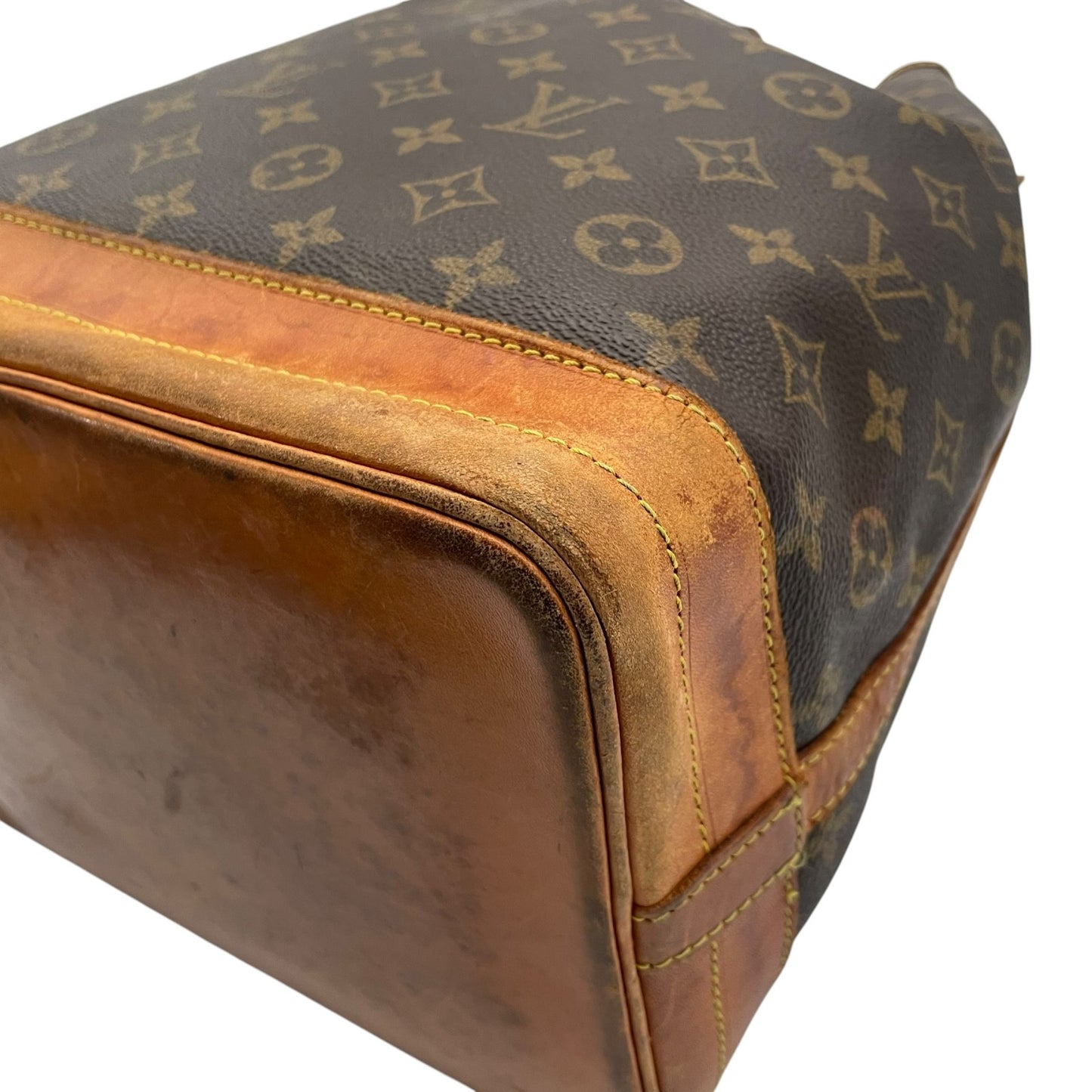 Louis Vuitton ルイヴィトン バッグ モノグラム ノエ 巾着型 ワンショルダーバッグ 巾着バッグ 本革 ヌメ革 ブラウン 茶系 金具ゴールド ヴィンテージ クラシック エレガント 普段使い レディース D5