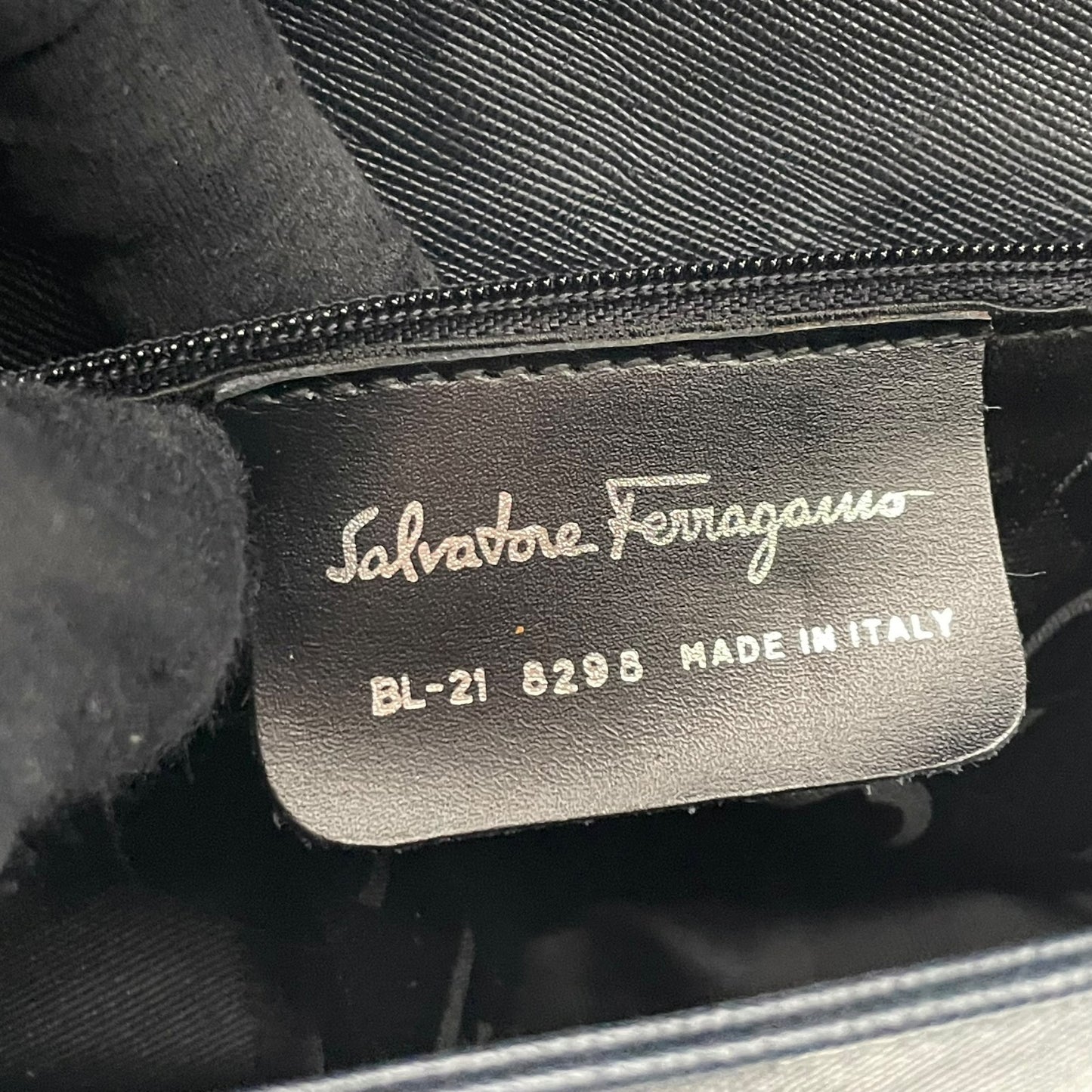 Salvatore Ferragamo フェラガモ ガンチーニ レザー 2WAY ショルダーバッグ ハンドバッグ ワンショルダー 肩掛け ネイビー シルバー金具 レディース C1