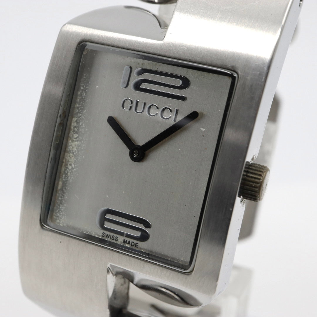 グッチ GUCCI 2055G レディース腕時計 シルバー文字盤 ステンレススチール バングルウォッチ スイス製 クォーツ モダンデザイン ヴィンテージ　G10