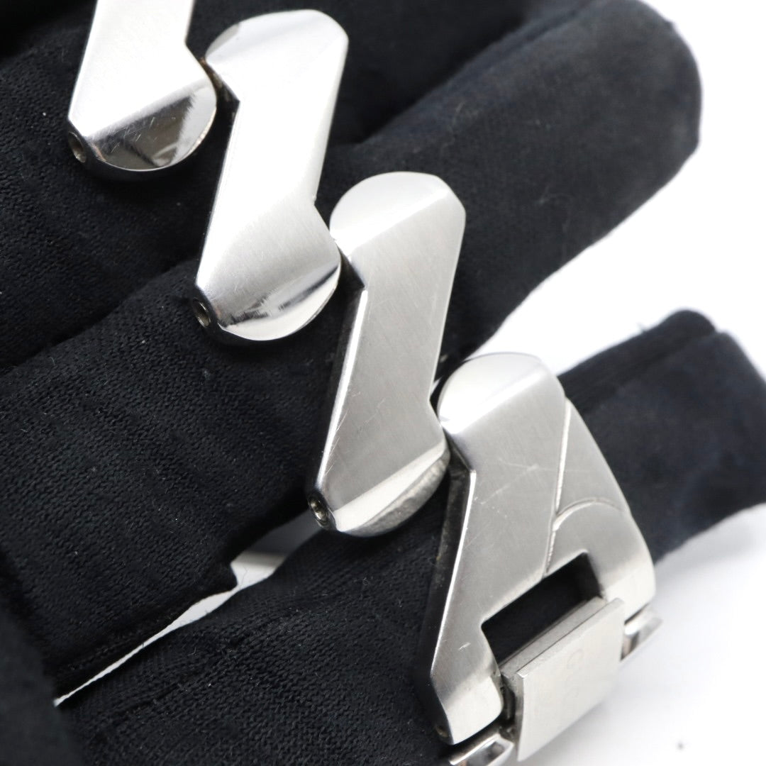 グッチ GUCCI 2055G レディース腕時計 シルバー文字盤 ステンレススチール バングルウォッチ スイス製 クォーツ モダンデザイン ヴィンテージ　G10