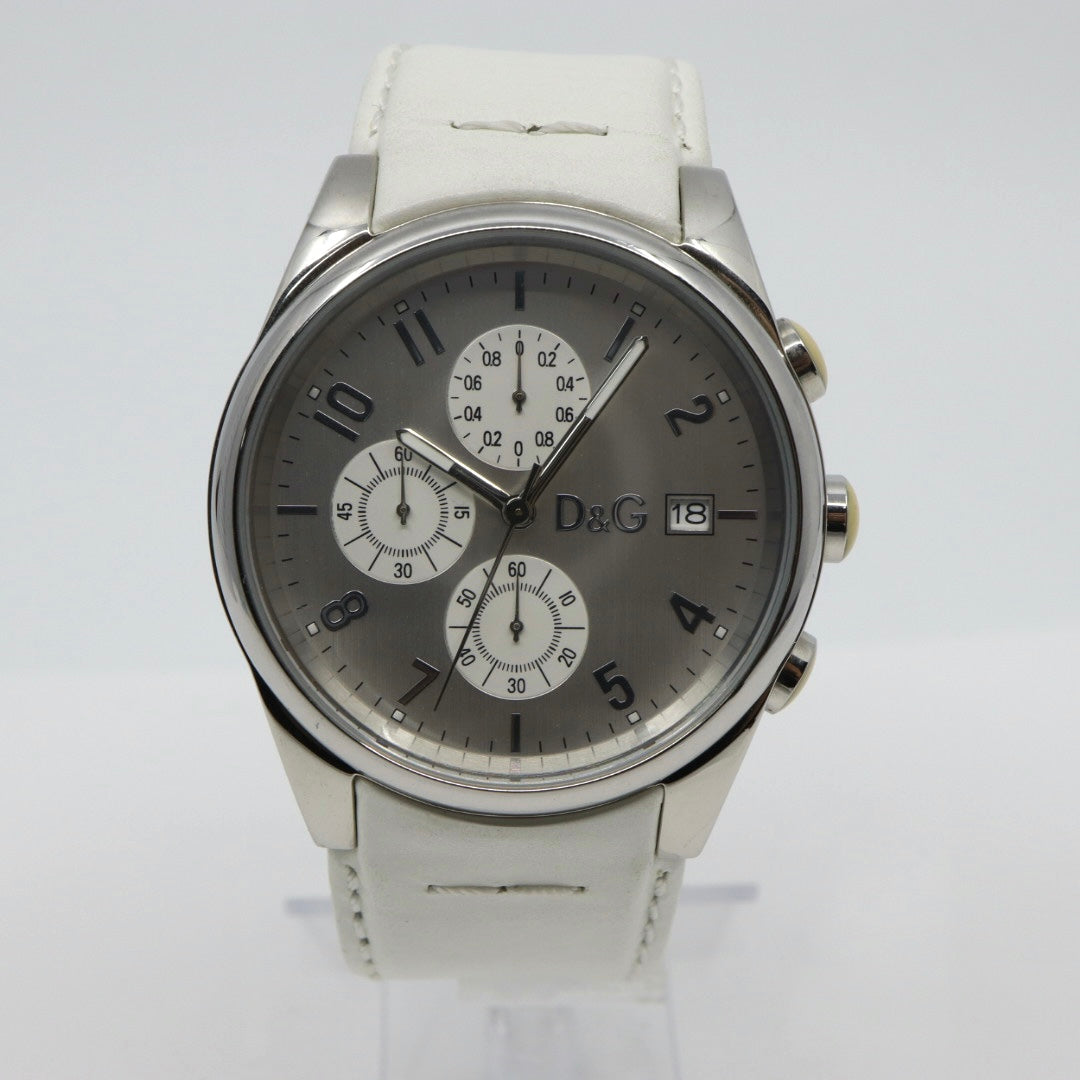 ドルチェ＆ガッバーナ DOLCE & GABBANA クロノグラフ 44mm メンズ腕時計 ステンレススチール シルバーダイヤル レザーベルト イタリアデザイン クォーツ　G10