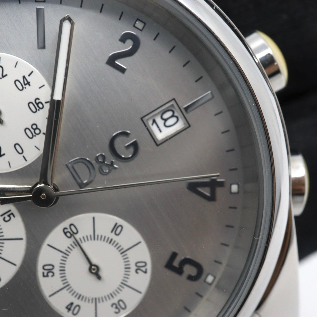 ドルチェ＆ガッバーナ DOLCE & GABBANA クロノグラフ 44mm メンズ腕時計 ステンレススチール シルバーダイヤル レザーベルト イタリアデザイン クォーツ　G10