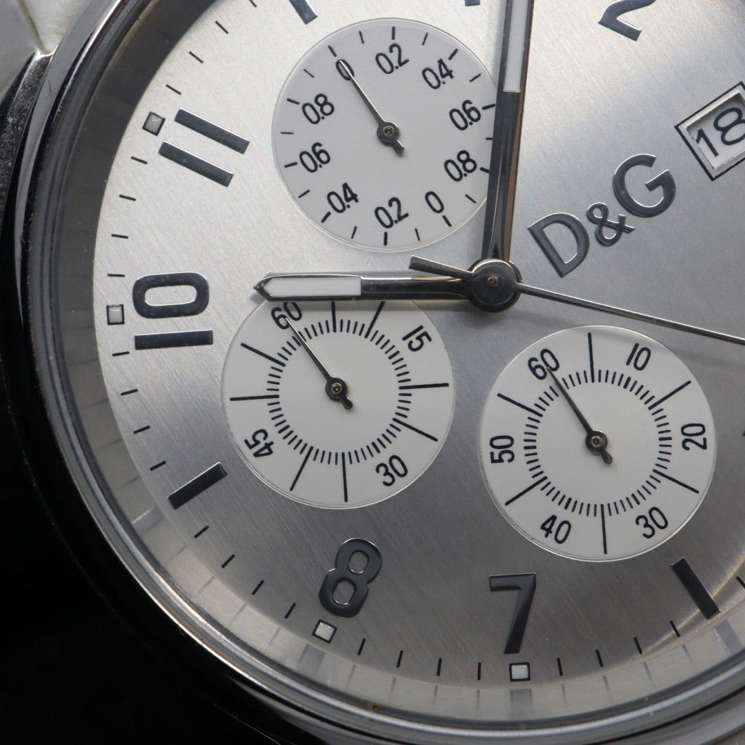 ドルチェ＆ガッバーナ DOLCE & GABBANA クロノグラフ 44mm メンズ腕時計 ステンレススチール シルバーダイヤル レザーベルト イタリアデザイン クォーツ　G10