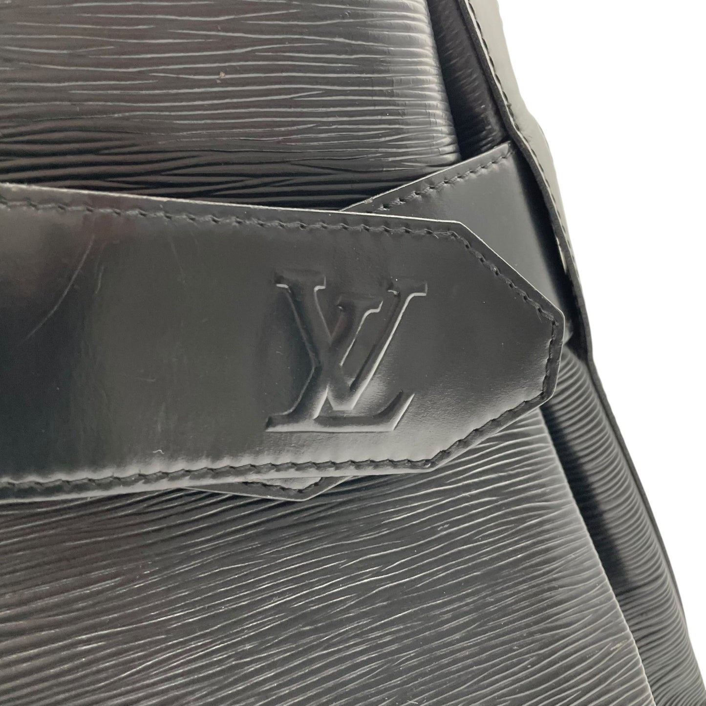 Louis Vuitton ルイヴィトン エピ ノエ ショルダーバッグ レザー 黒 ノワール ブラック 巾着型 バケットバッグ シルバー金具 レディース E2