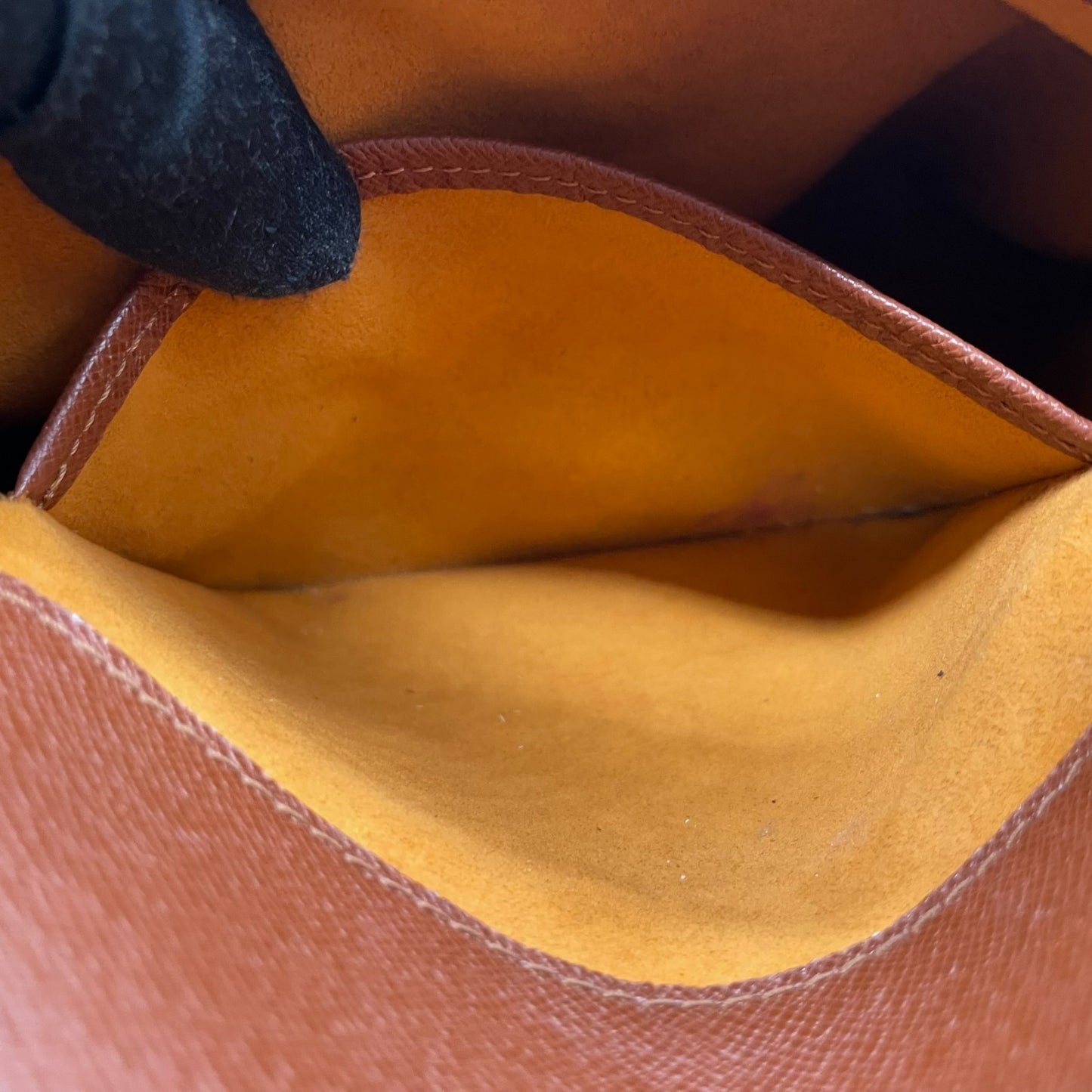 LOUIS VUITTON ルイヴィトン モノグラム ミュゼットサルサ ショート ショルダーバッグ PVC レザー ブラウン ゴールド金具 レディース エレガント クラシック ビンテージ 肩掛け 鞄 デイリーユース 定番 人気 本革 普段使い K4