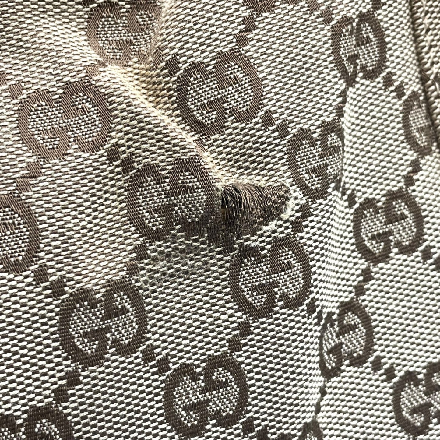 グッチ GUCCI GGキャンバス ハンドバッグ ワンショルダー レザー 本革 キャンバス 茶 ブラウン ボルドー シルバー金具 レディース ヴィンテージ クラシック エレガント 上品 お出かけ デイリー 通勤 通学 希少 オシャレ カバン B1