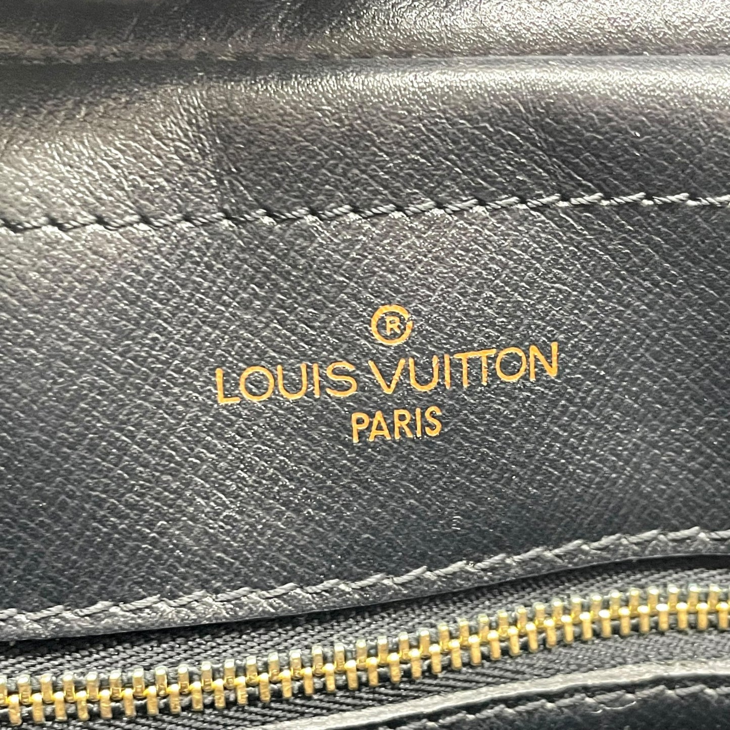 ルイ・ヴィトン LOUIS VUITTON エピ ブリーフケース ビジネスバッグ ハンドバッグ レザー 本革 レッド 赤 ゴールド金具 メンズ レディース ユニセックス 男女兼用 ヴィンテージ クラシック エレガント 通勤 ビジネス A4収納可 自立可 B