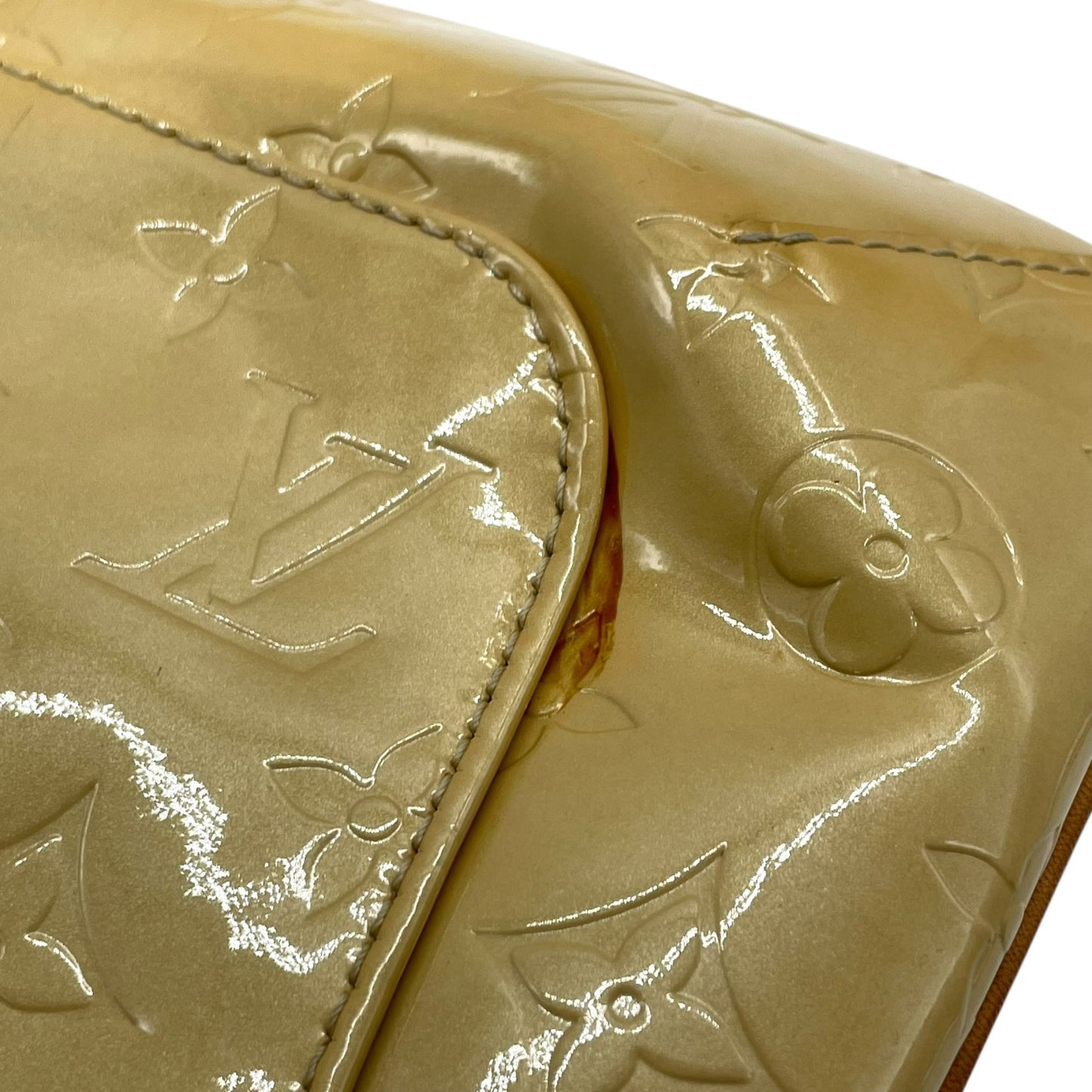 ルイ・ヴィトン LOUIS VUITTON モノグラム ヴェルニ ロング ショルダーバッグ レザー 本革 エナメル パテント イエロー 黄色 ブラウン 茶色 ゴールド金具 レディース ヴィンテージ クラシック エレガント 上品 お出かけ 定番 人気 K11