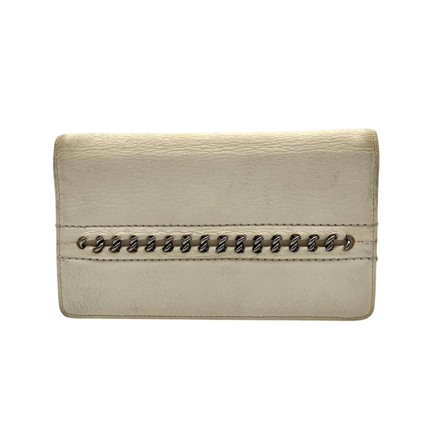 CHANEL 二つ折り長財布 アイボリー ココマーク CCロゴ シルバー金具 クラシック ロングウォレット レディース M5