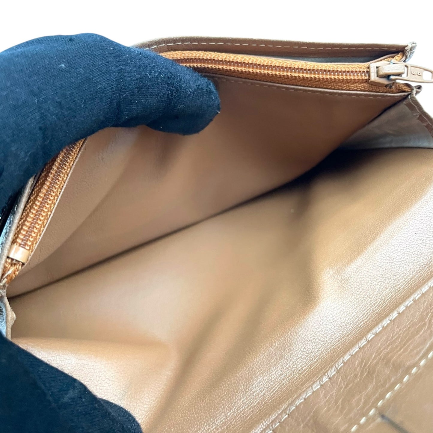 CHANEL シャネル タイムレスCC パテントレザー 二つ折り長財布 ブラウン ゴールド金具 ココマーク エナメル ロングウォレット レディース M5