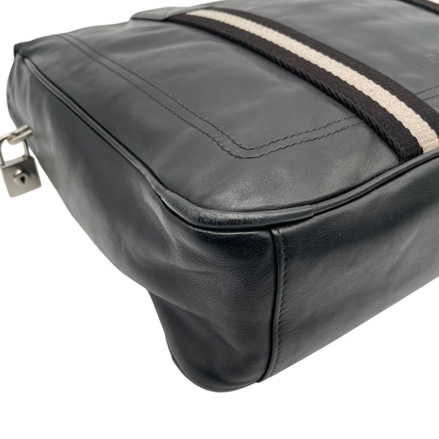 【良品】 バリー BALLY トートバッグ ビジネスバッグ ブリーフケース レザー 本革 ブラック 黒 トレインスポッティング ストライプ A4収納可 大容量 鍵 クロシェット 鍵付き メンズ 通勤 出張 定番 人気 鞄 かばん カバン U15
