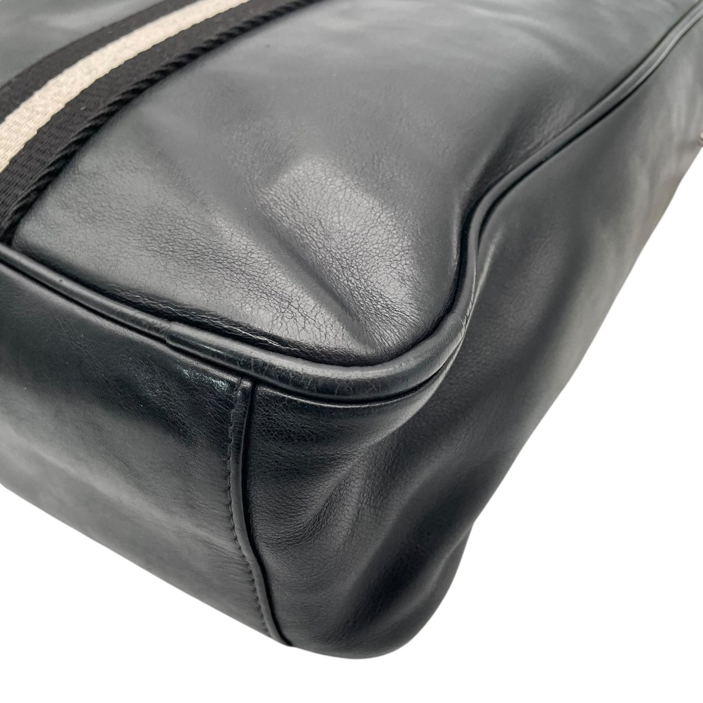 【良品】 バリー BALLY トートバッグ ビジネスバッグ ブリーフケース レザー 本革 ブラック 黒 トレインスポッティング ストライプ A4収納可 大容量 鍵 クロシェット 鍵付き メンズ 通勤 出張 定番 人気 鞄 かばん カバン U15