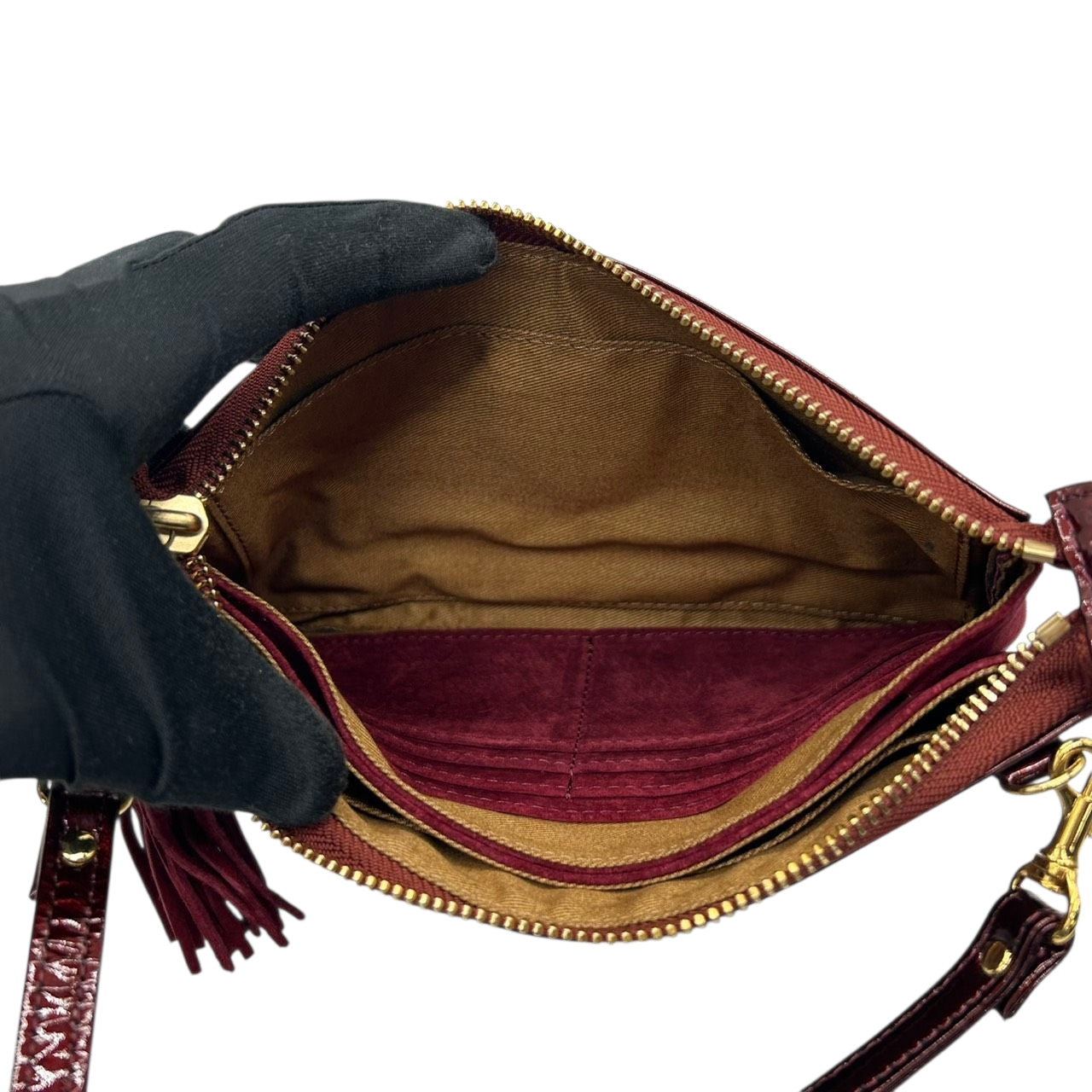 【極美品／未使用級】アタオ オフィスブーブー お財布ポシェット ショルダーバッグ エナメル スウェード ワインレッド ボルドー レディース ATAO 斜め掛け可 タッセル ゴールド金具 ウォレットショルダー 神戸ブランド s30