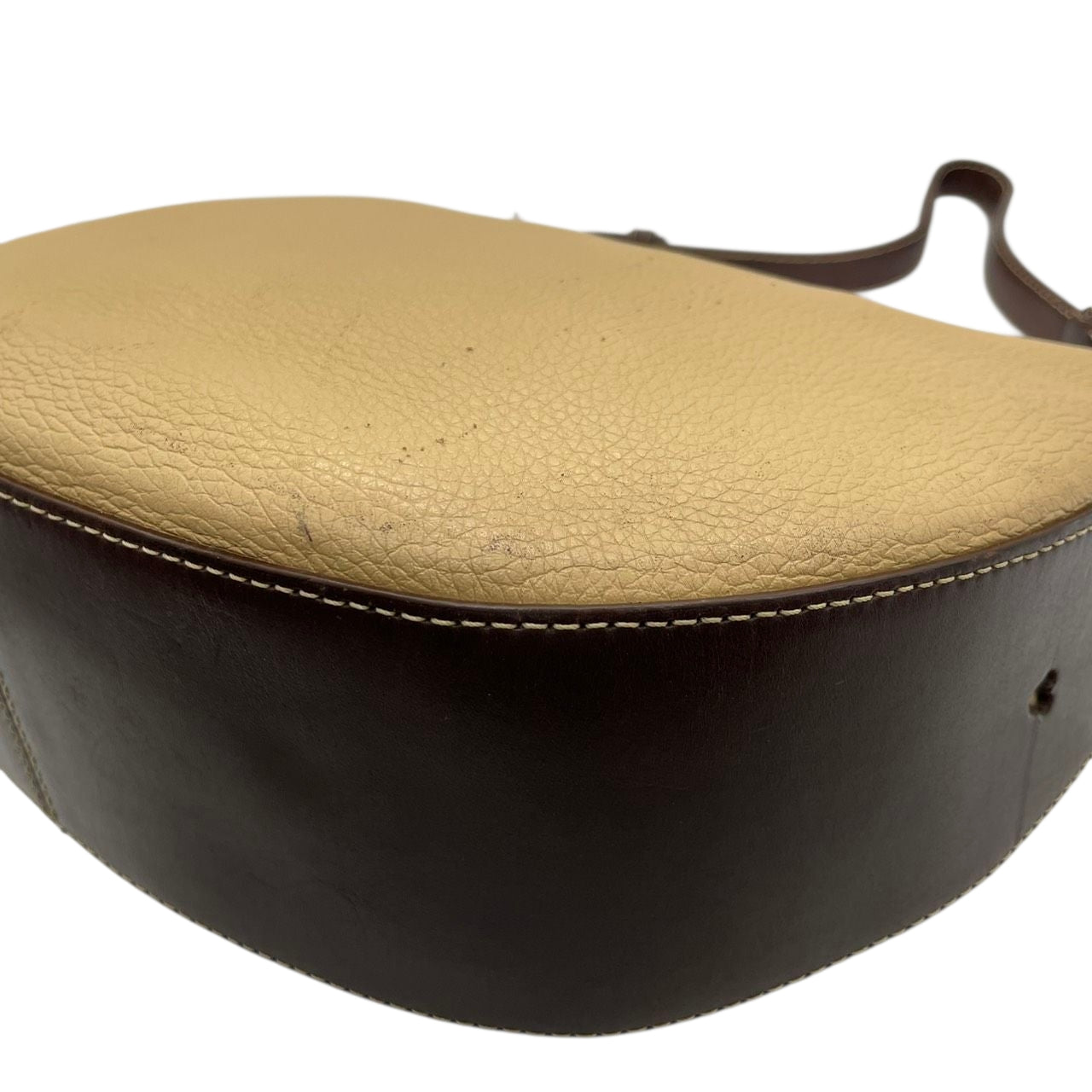 【希少コラボ】キタムラ ディズニー ワンショルダーバッグ レザー バイカラー ベージュ ブラウン レディース 肩掛け Kロゴチャーム 東京ディズニーリゾート限定 Kitamura x Disney ホーボーバッグ 日本製 U1