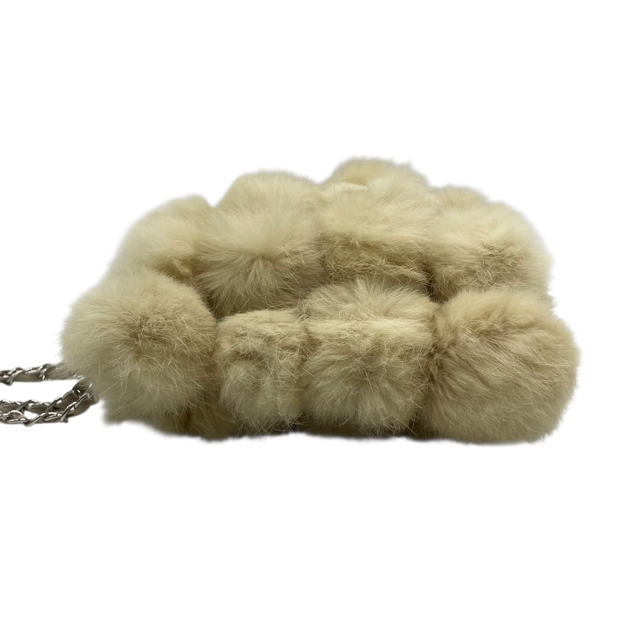 クレージュ ファー チェーンショルダーバッグ ハンドバッグ ポンポン ベージュ レディース courrèges エレガント ゴージャス 秋冬 パーティバッグ ふわふわ もこもこ チェーンストラップ スエード U1