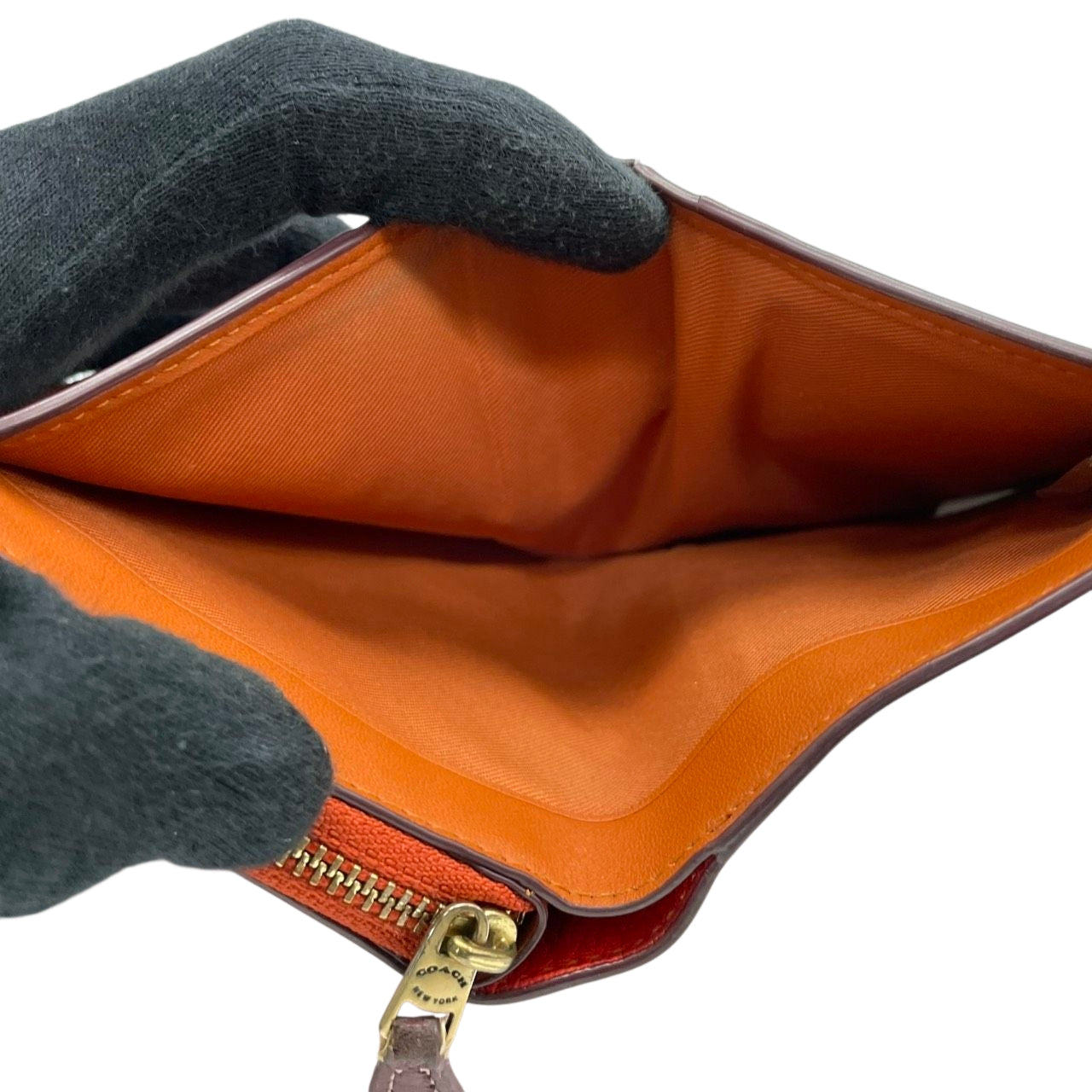 コーチ COACH 二つ折り財布 コンパクトウォレット ラウンドファスナー ジップアラウンド レザー 本革 オレンジ ゴールド金具 レディース ロゴ 馬車 エレガント クラシック m2