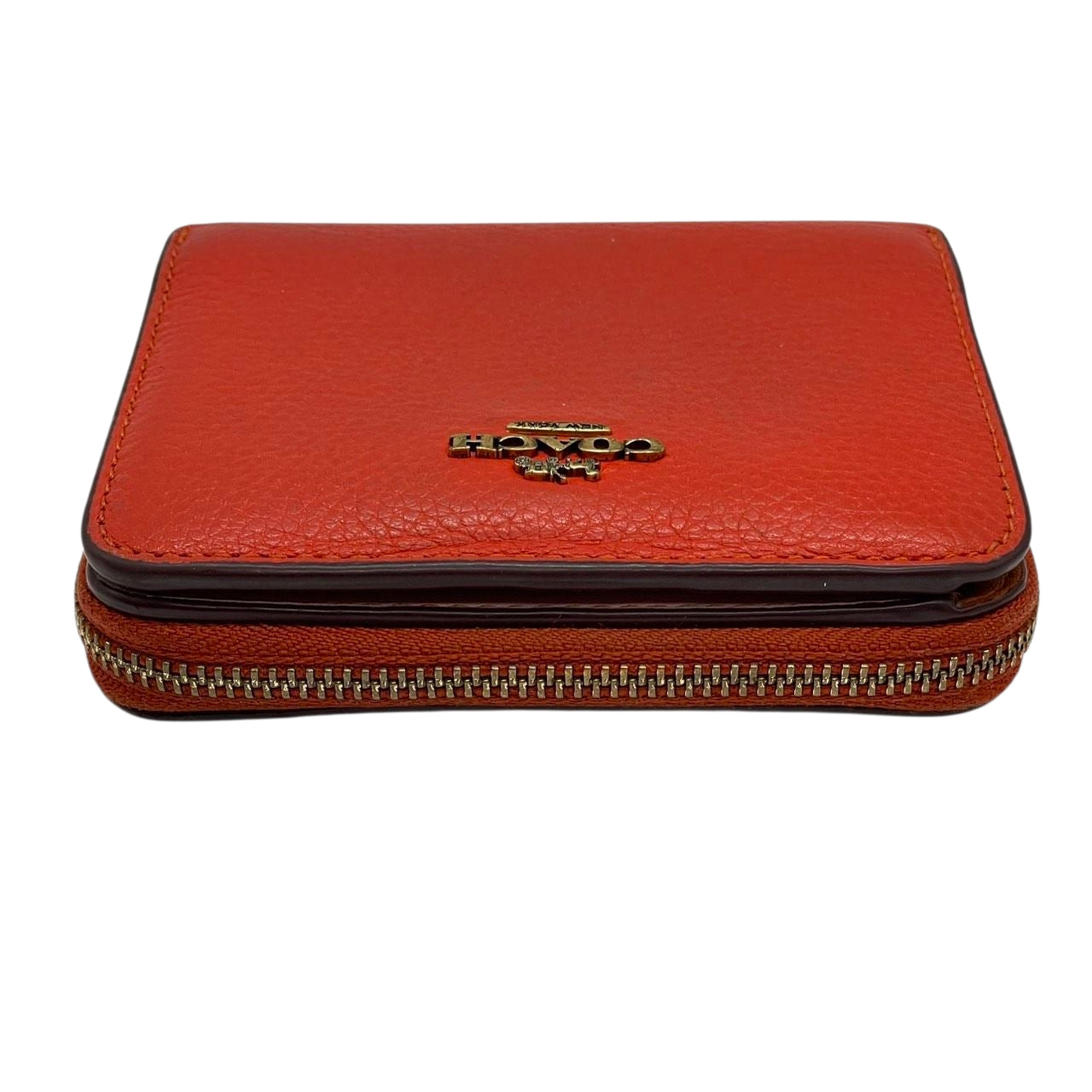 コーチ COACH 二つ折り財布 コンパクトウォレット ラウンドファスナー ジップアラウンド レザー 本革 オレンジ ゴールド金具 レディース ロゴ 馬車 エレガント クラシック m2