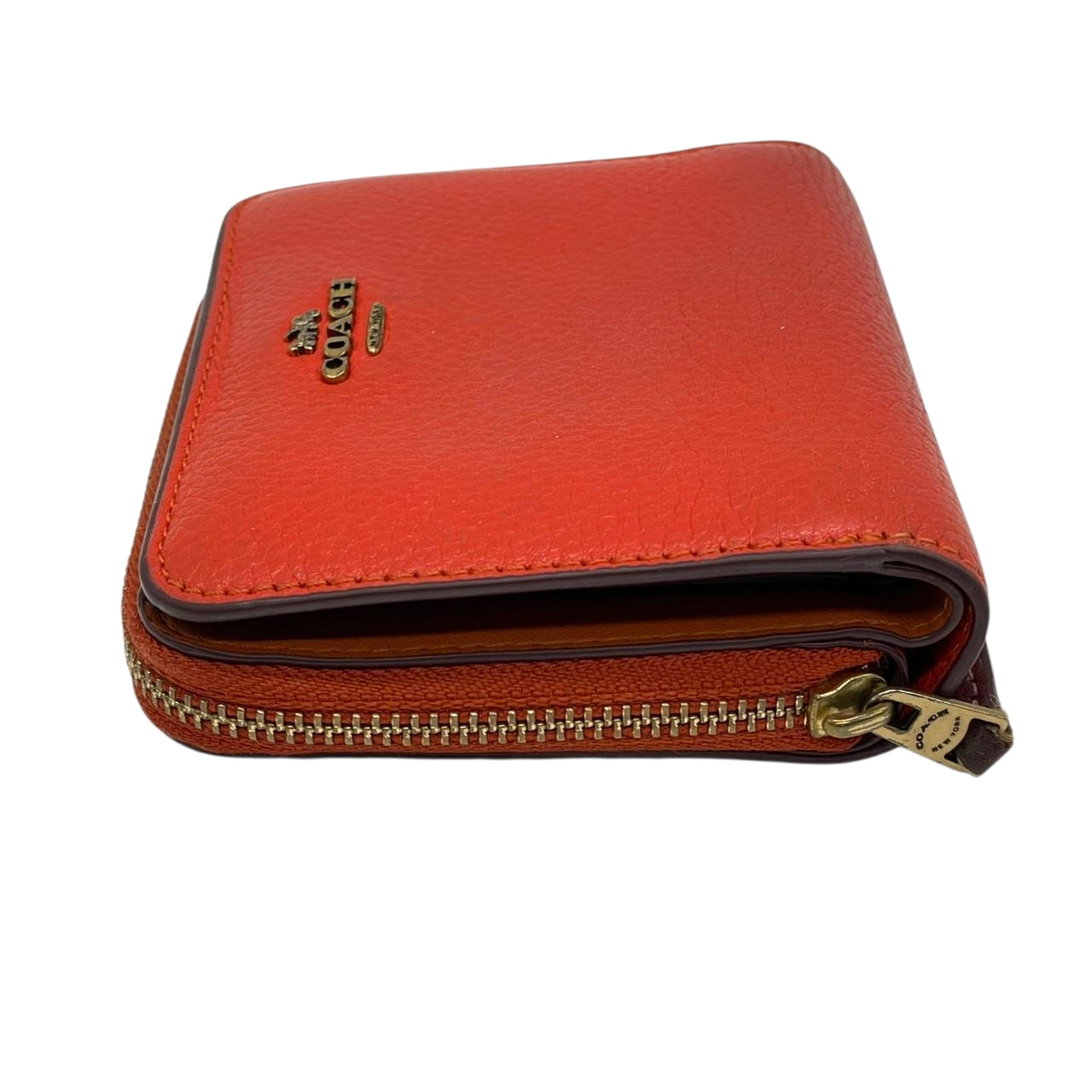 コーチ COACH 二つ折り財布 コンパクトウォレット ラウンドファスナー ジップアラウンド レザー 本革 オレンジ ゴールド金具 レディース ロゴ 馬車 エレガント クラシック m2