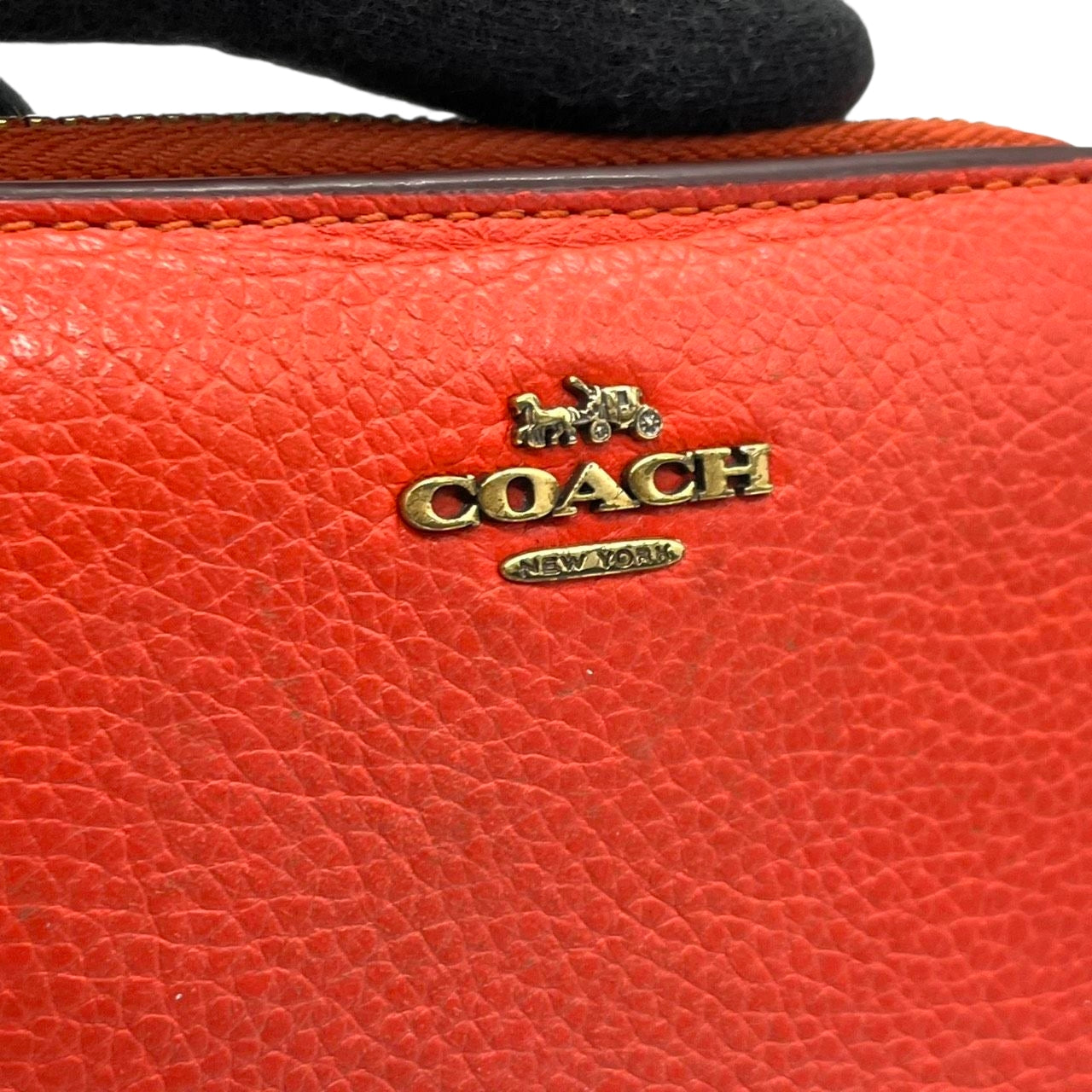 コーチ COACH 二つ折り財布 コンパクトウォレット ラウンドファスナー ジップアラウンド レザー 本革 オレンジ ゴールド金具 レディース ロゴ 馬車 エレガント クラシック m2