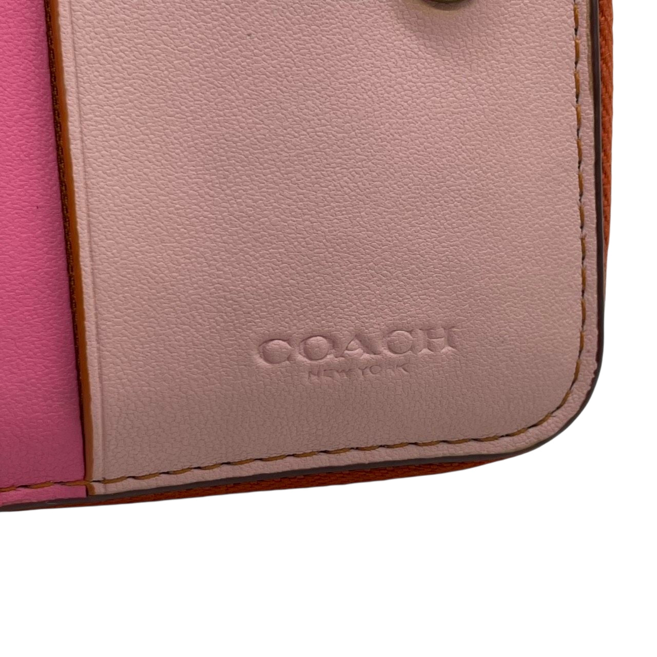 コーチ COACH 二つ折り財布 コンパクトウォレット ラウンドファスナー ジップアラウンド レザー 本革 オレンジ ゴールド金具 レディース ロゴ 馬車 エレガント クラシック m2
