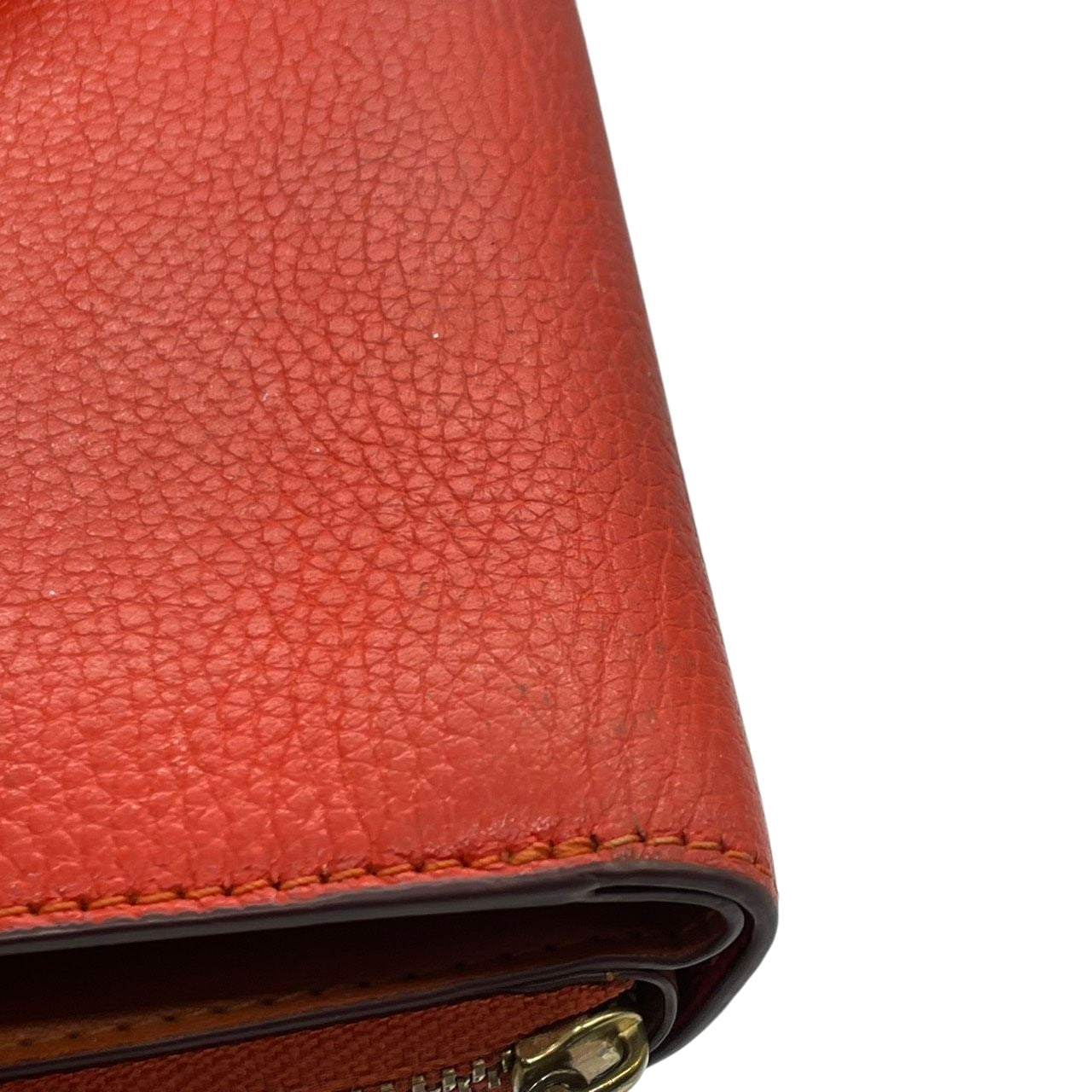 コーチ COACH 二つ折り財布 コンパクトウォレット ラウンドファスナー ジップアラウンド レザー 本革 オレンジ ゴールド金具 レディース ロゴ 馬車 エレガント クラシック m2