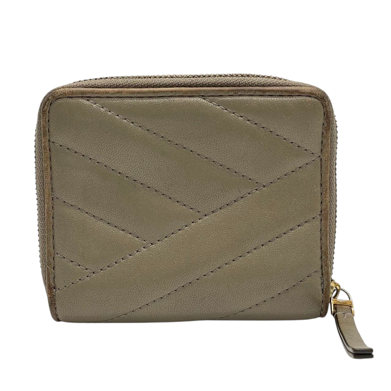 TORY BURCH トリーバーチ 二つ折り財布 コンパクトウォレット ラウンドファスナー キルティング シェブロン ダブルTロゴ ゴールド金具 レザー グレー レディース エレガント m2