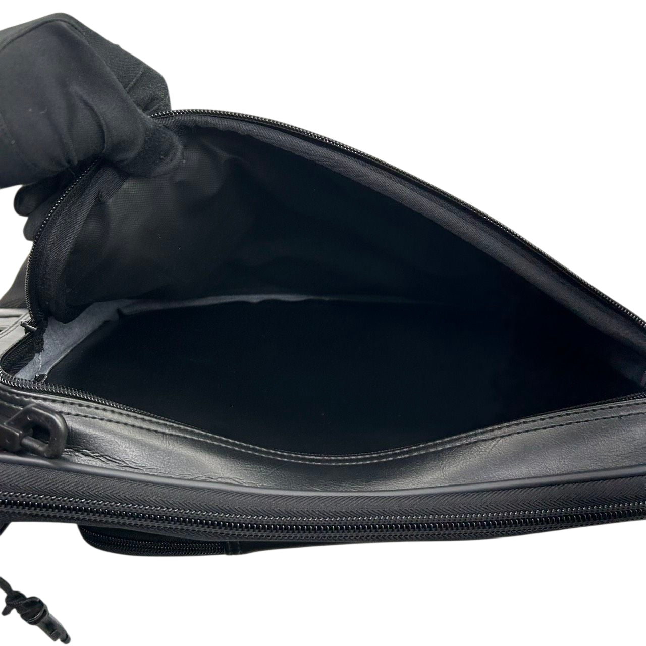 【美品】ケーシーズ KC's スティックバック 3WAY リュック デイパック ショルダーバッグ ビジネスバッグ ブリーフケース 斜め掛け可 A4収納 レザー 本革 ブラック 黒 メンズ バイカー ライダース 日本製 X3